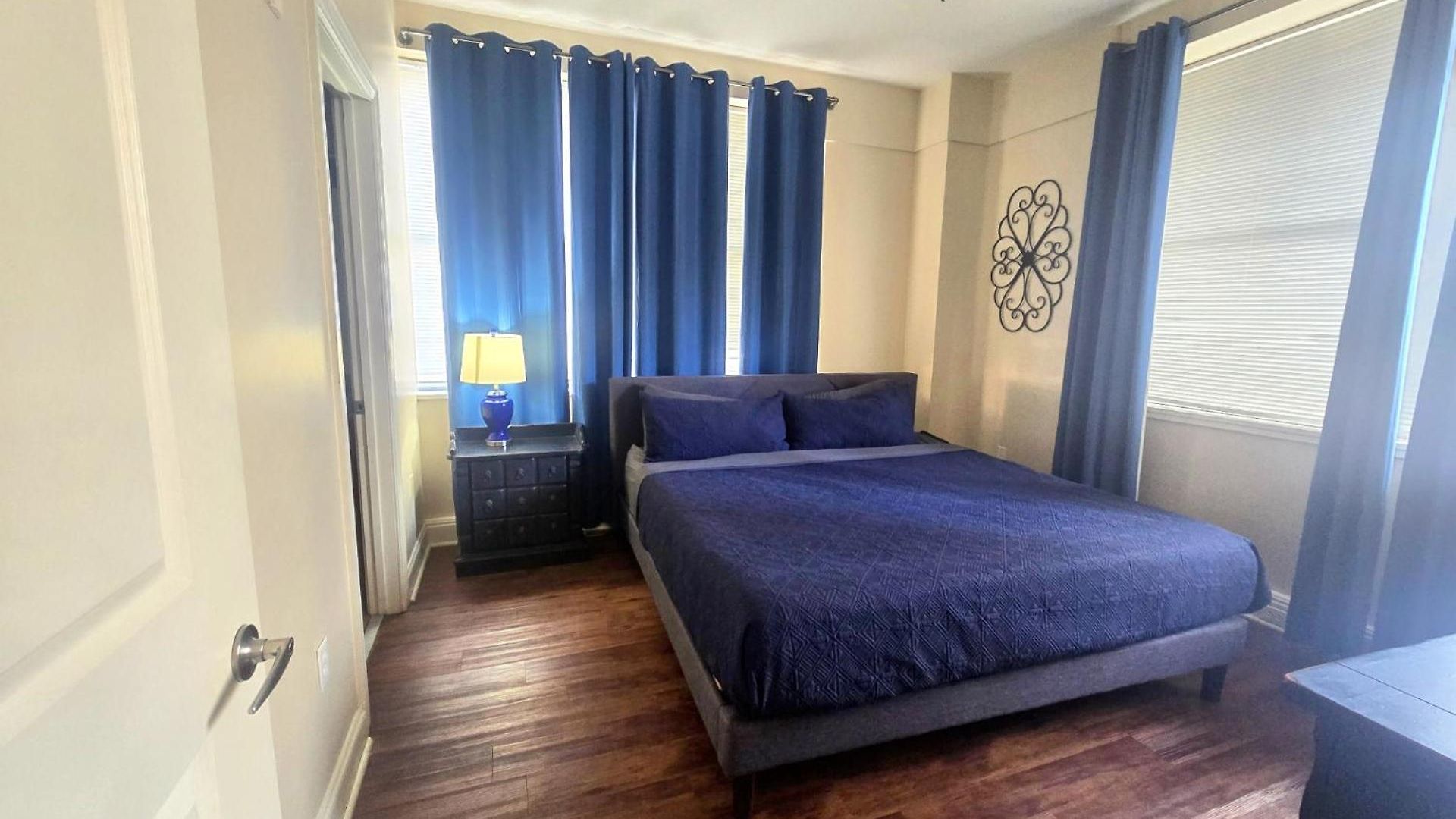 Apartment Beautiful Walk To French Quarter, Pool, Gym, View New Orleans
