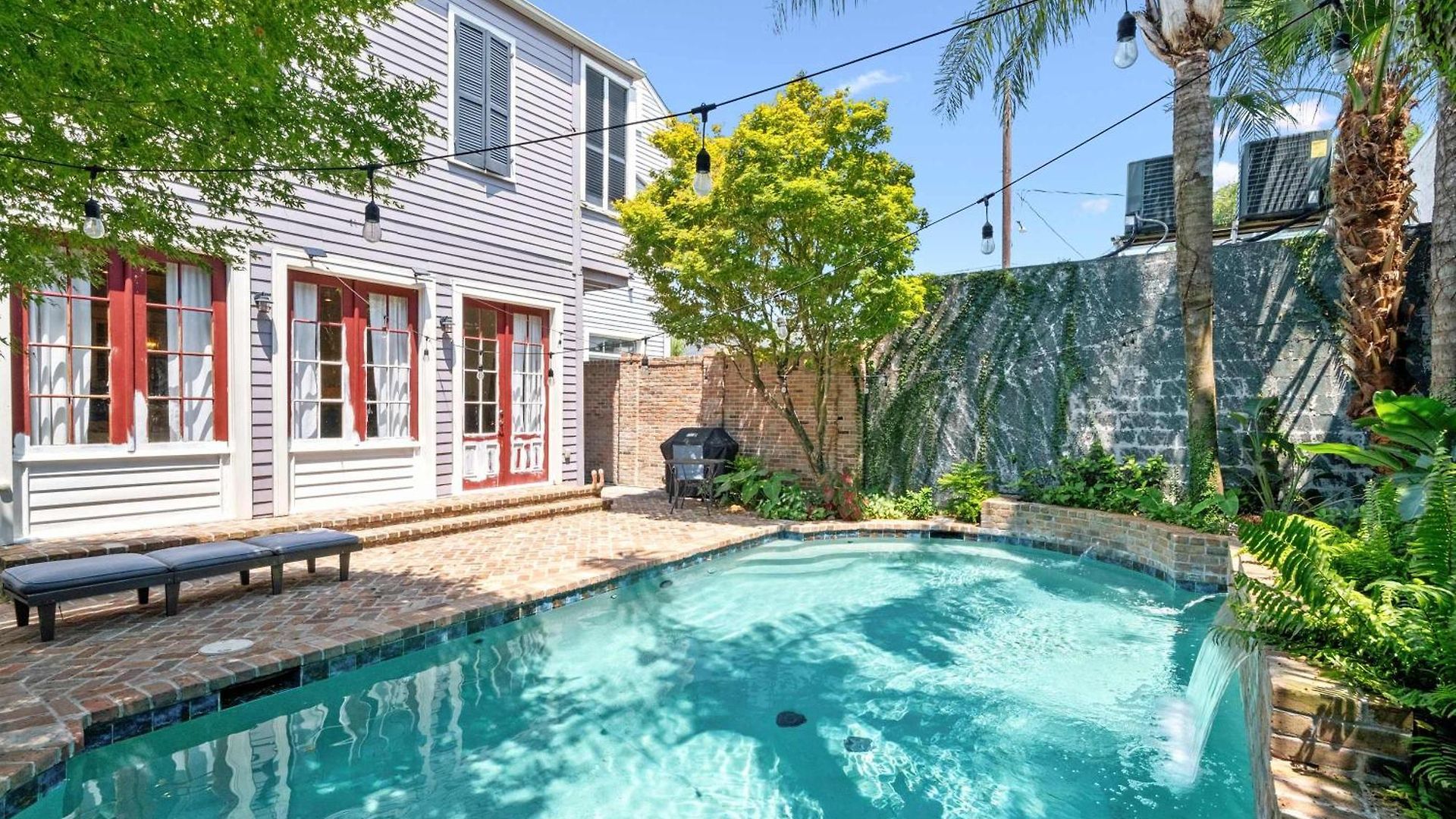 Bright W Heated Pool & Pool Table 5br 4ba Villa New Orleans