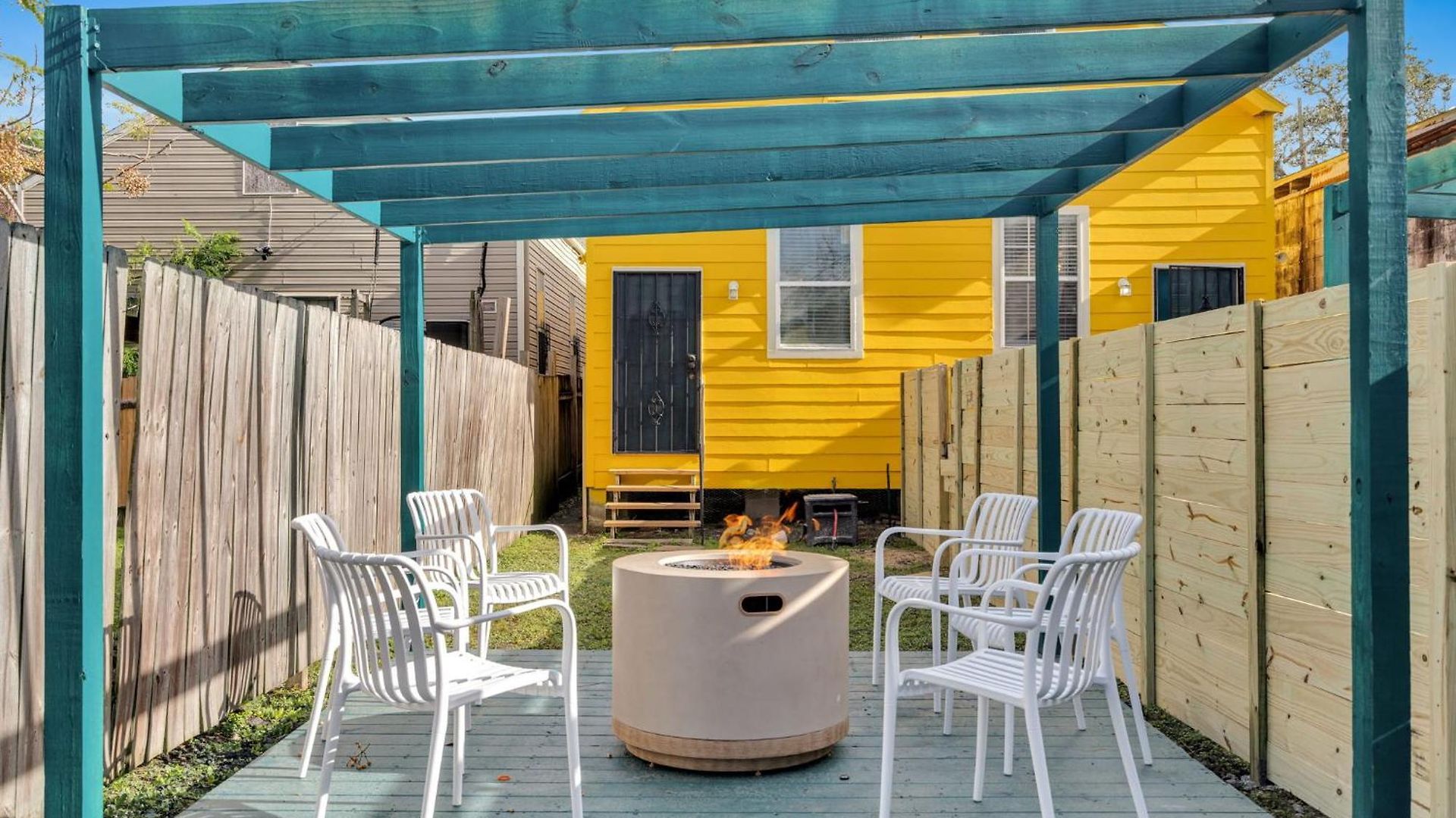 Holiday home Tranquil Retreat W High Ceilings Near Streetcar *