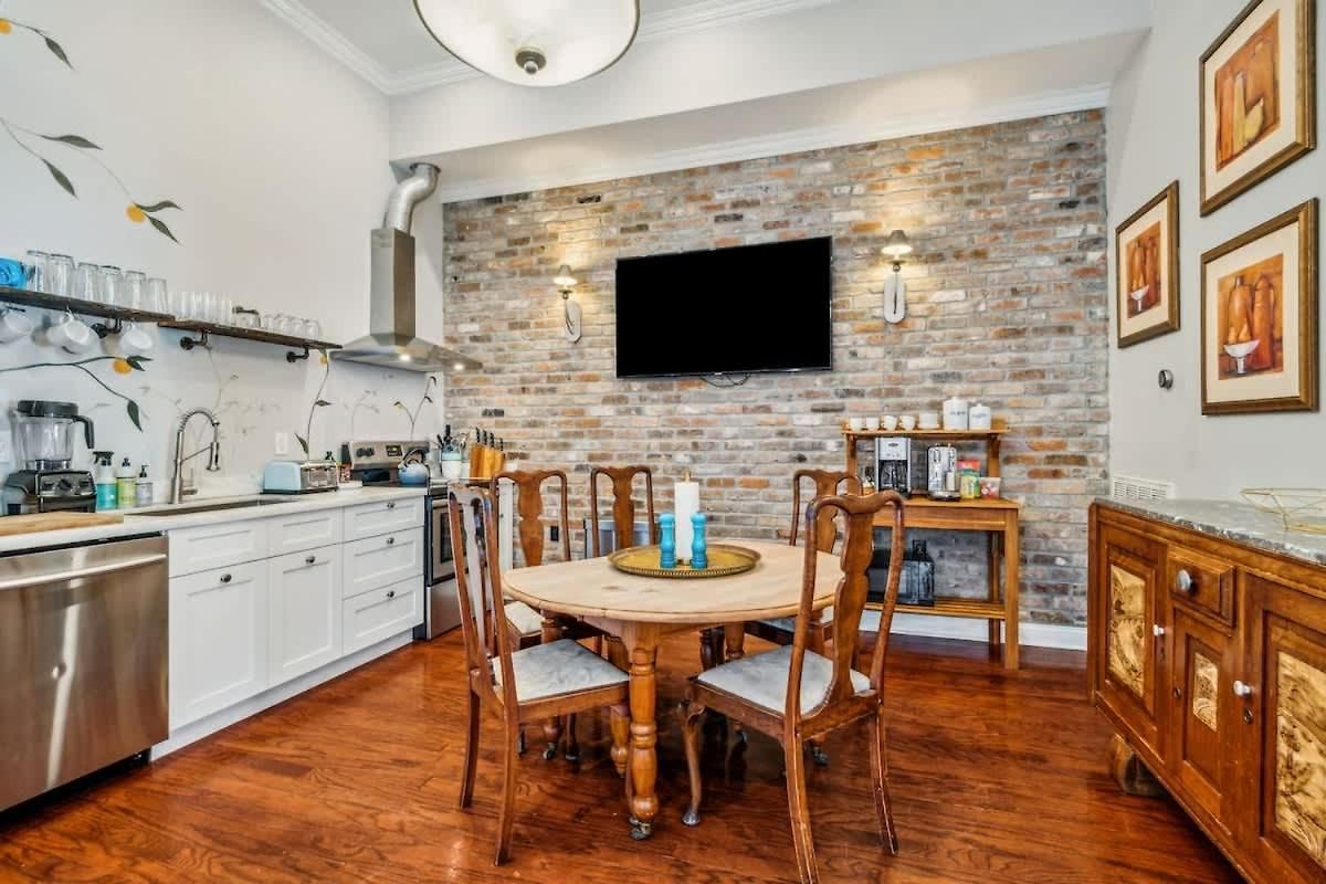 Spacious 5br 3ba With Private Courtyard And Heated Pool Villa *