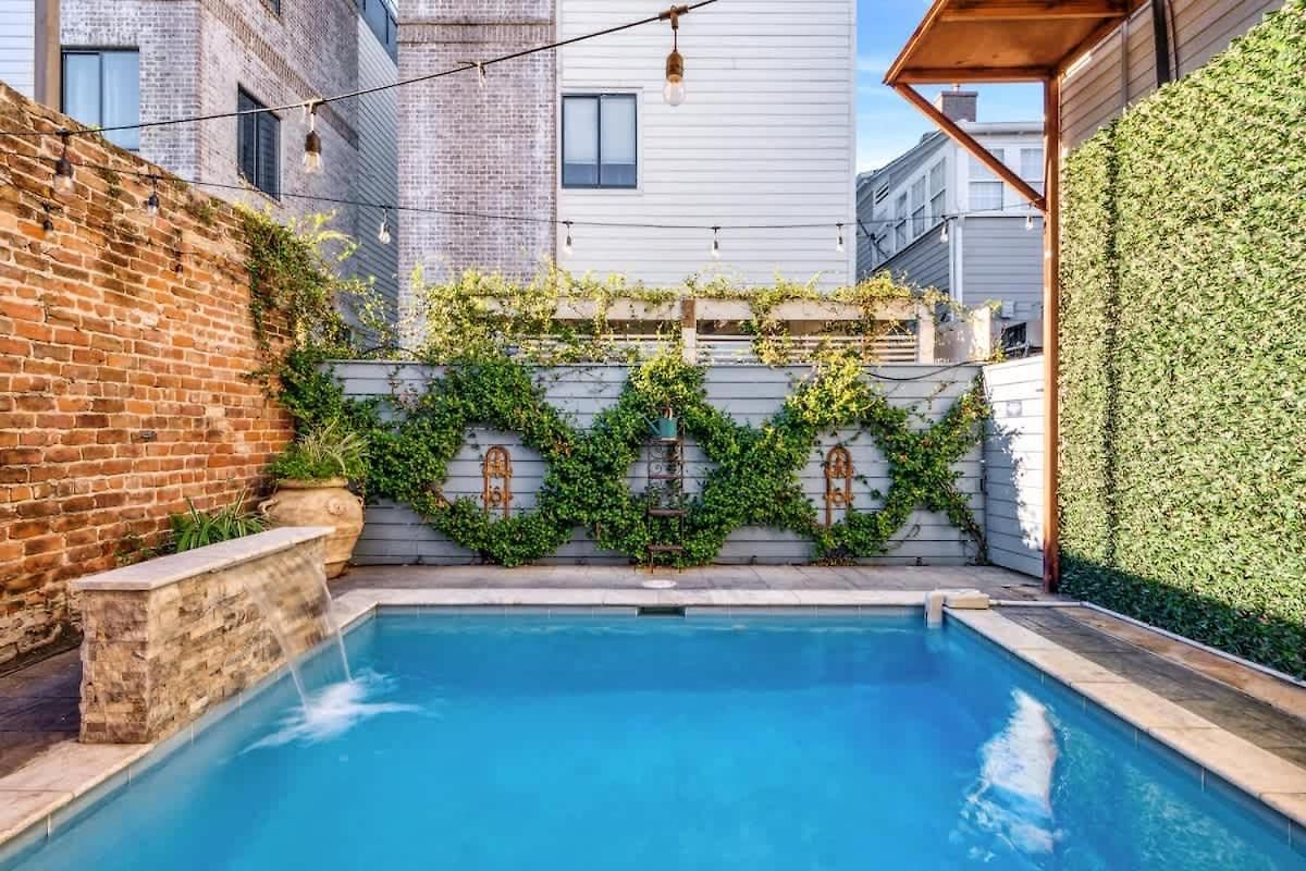 Villa Spacious 5br 3ba With Private Courtyard And Heated Pool *