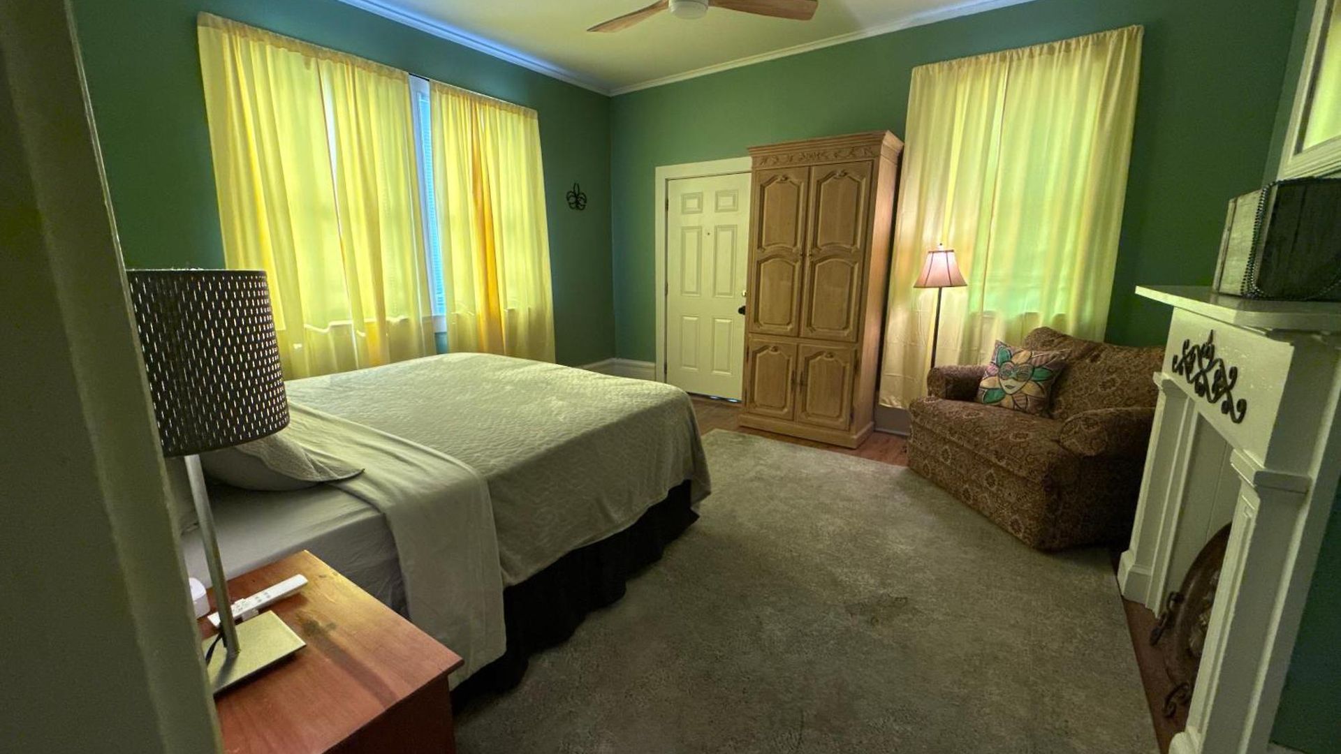 Holiday home 2 Bedroom 2 Bath Fun Vibes No Pet Fees *