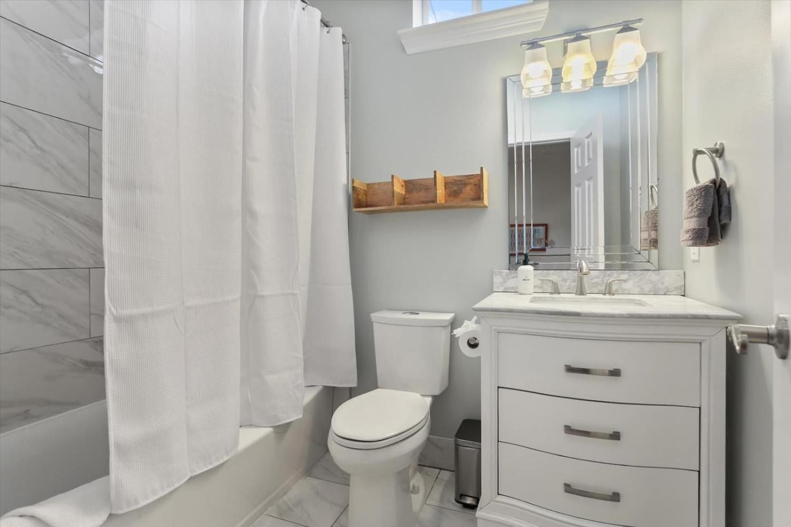 Jazzfest Spotless 3br W Driveway *
