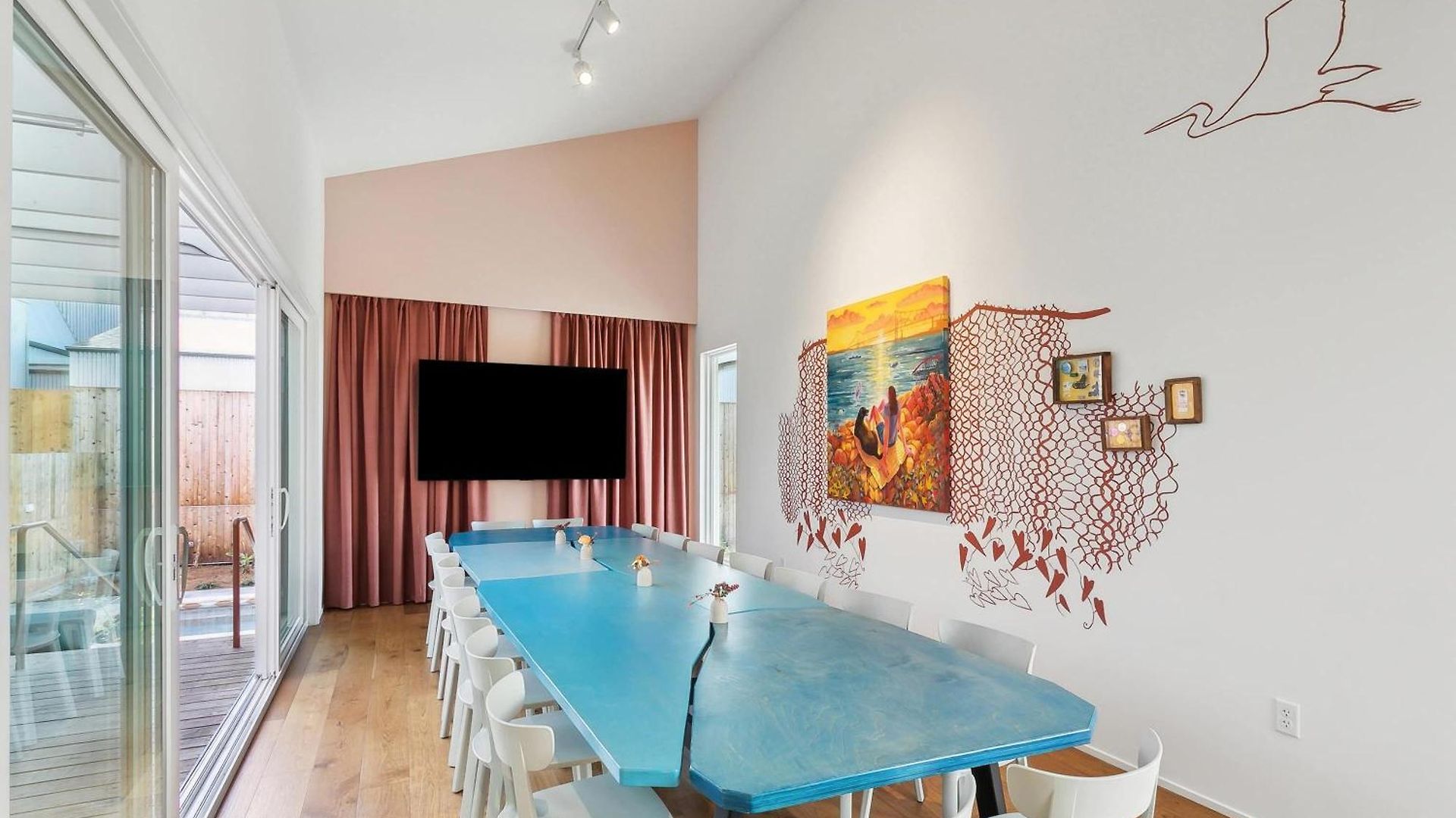 The Cocodrie Private 12br Holiday home *