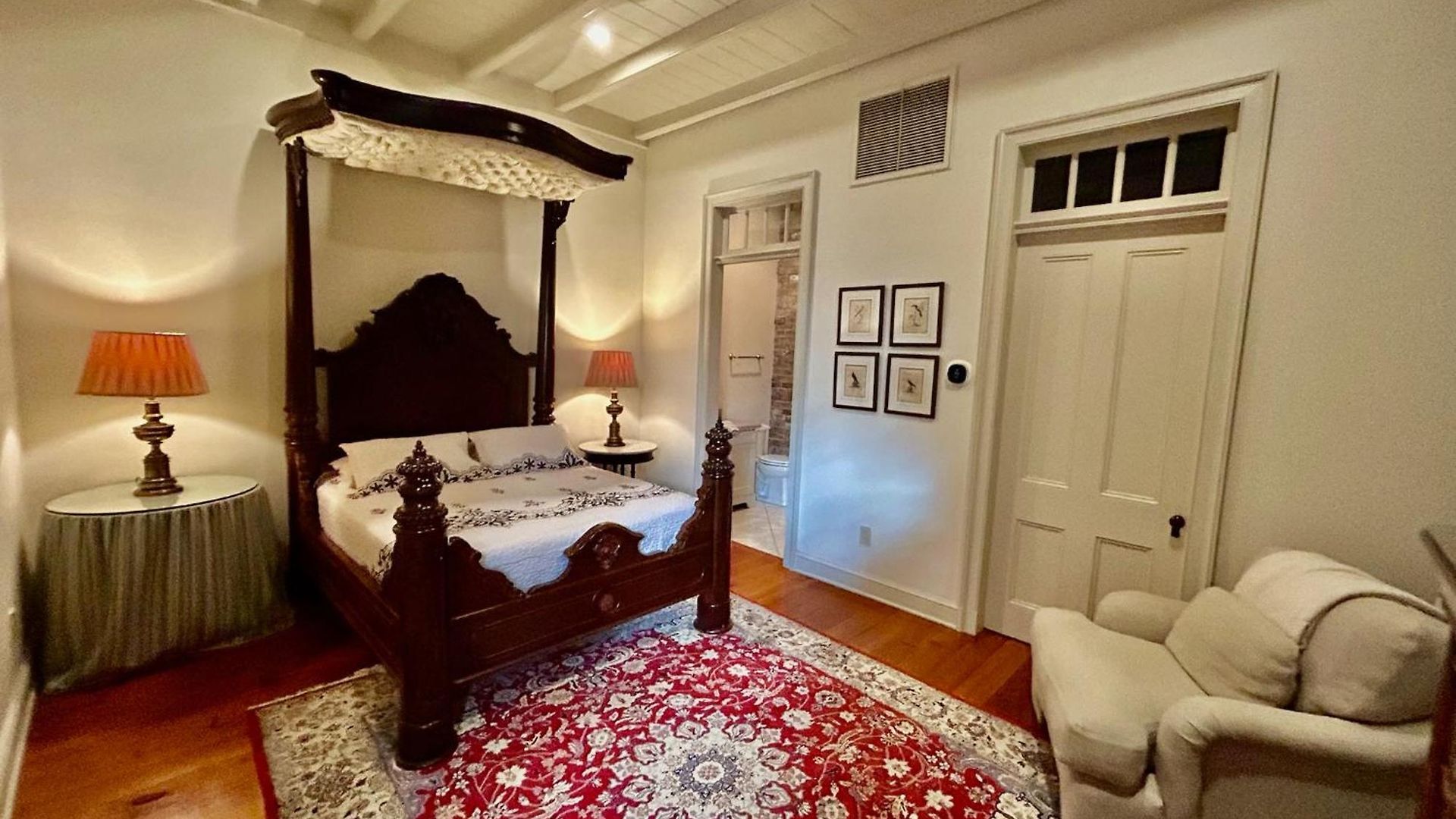 Nola Aparthotel