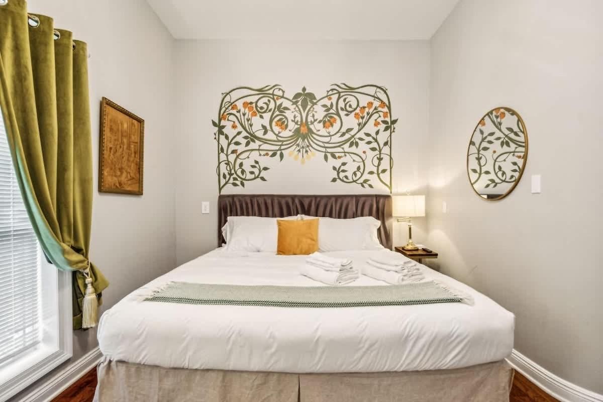 Villa Spacious 5br 3ba With Private Courtyard And Heated Pool New Orleans