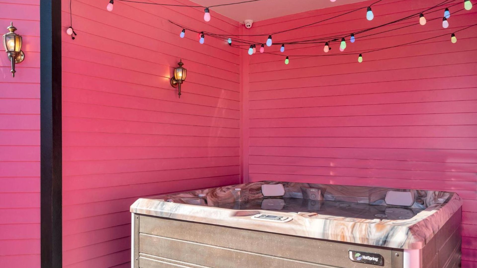Barbie Dream W Hot Tub Sauna Near Fq Bed & Breakfast