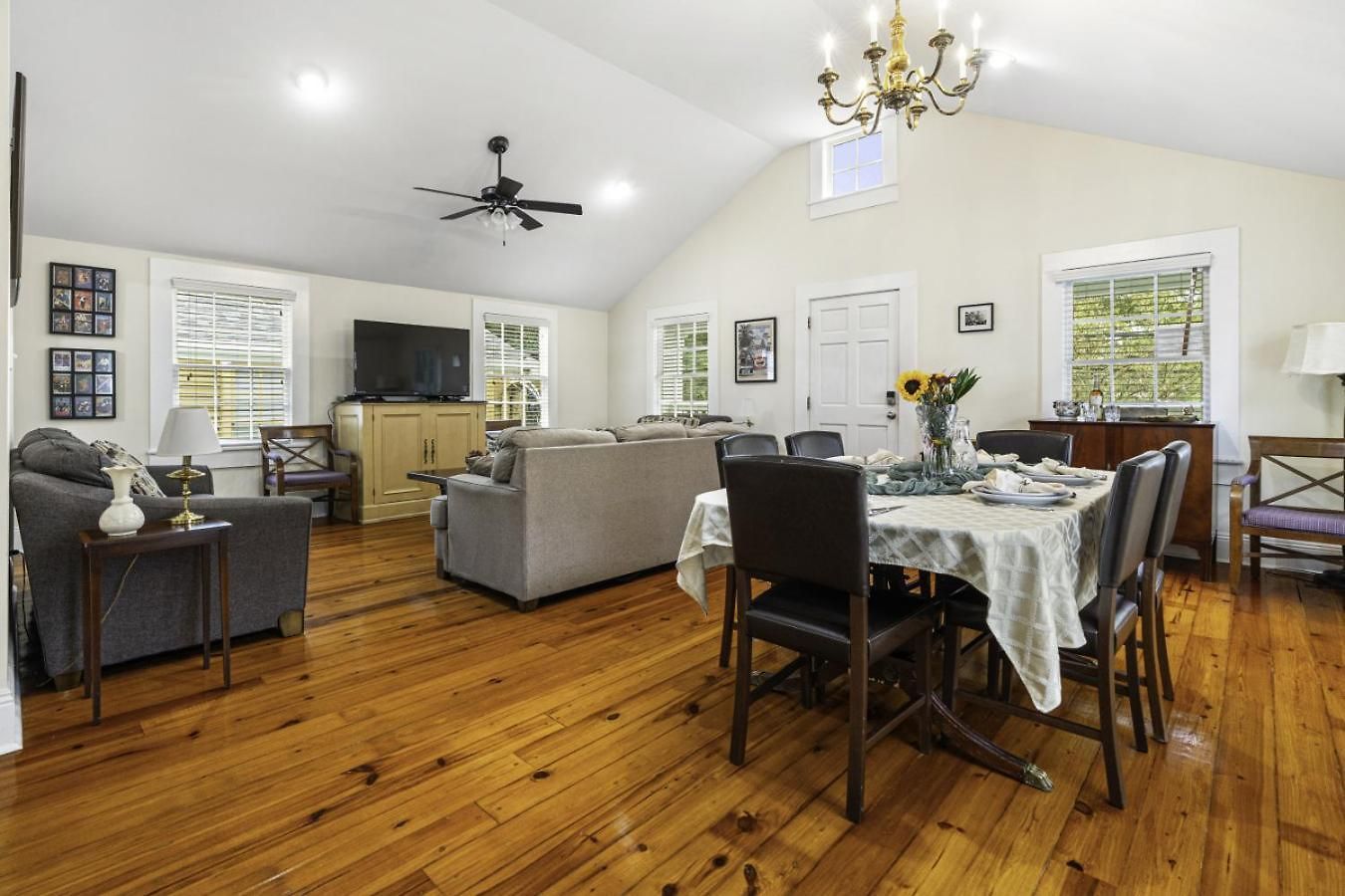 Chic Marigny Retreat Near French Quarter Holiday home *