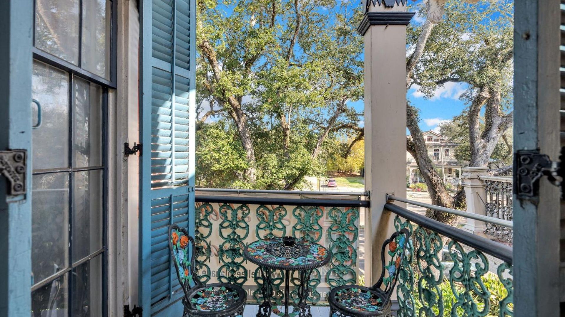 Peaceful Retreat W Balcony Near French Quarter