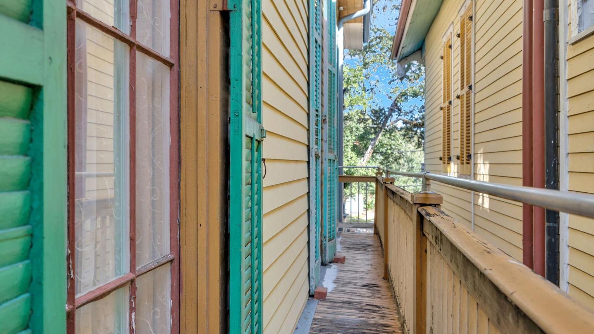 Peaceful Retreat W Balcony Near French Quarter