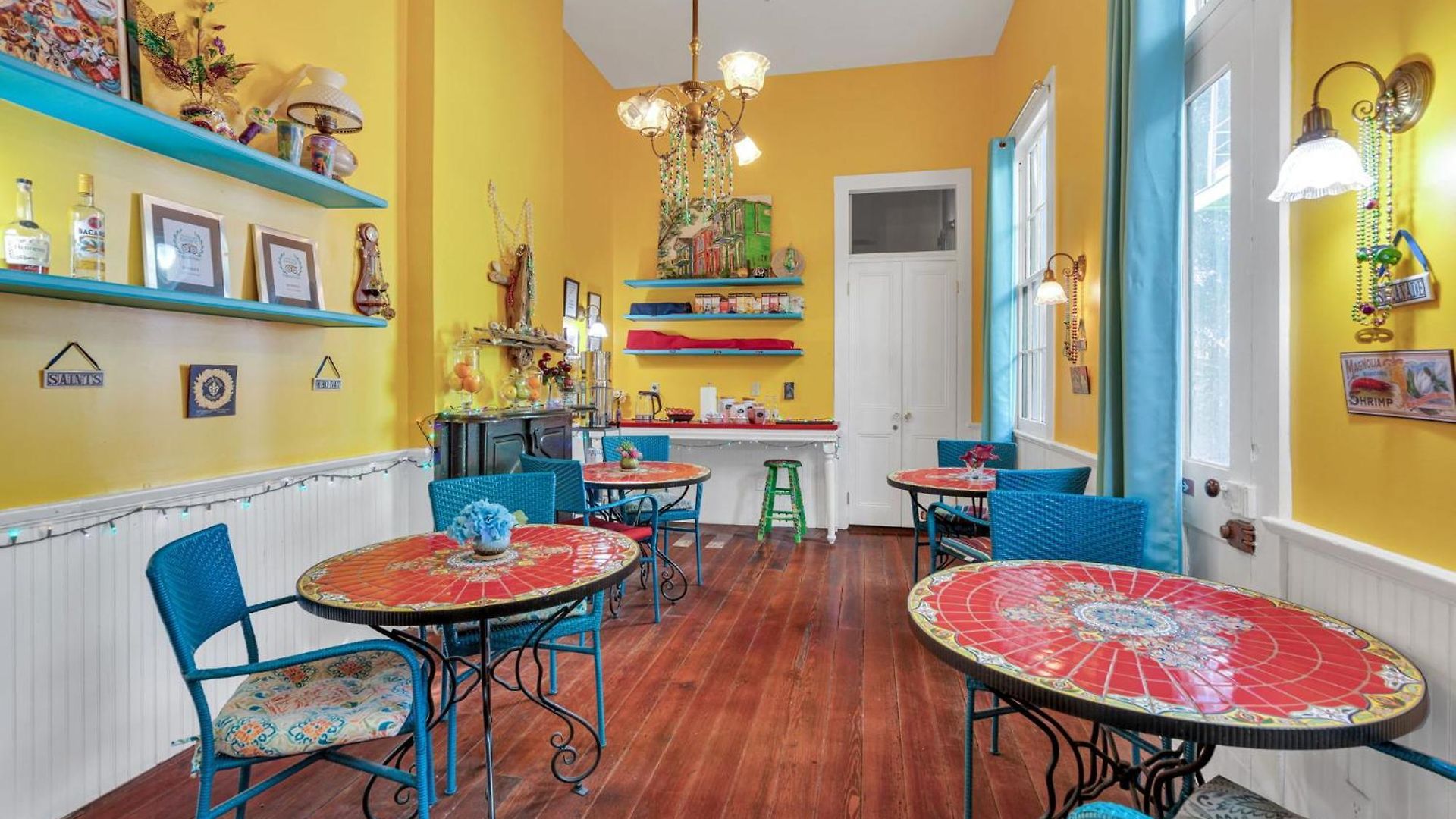 Antique W Garden Views On Esplanade Bed & Breakfast New Orleans