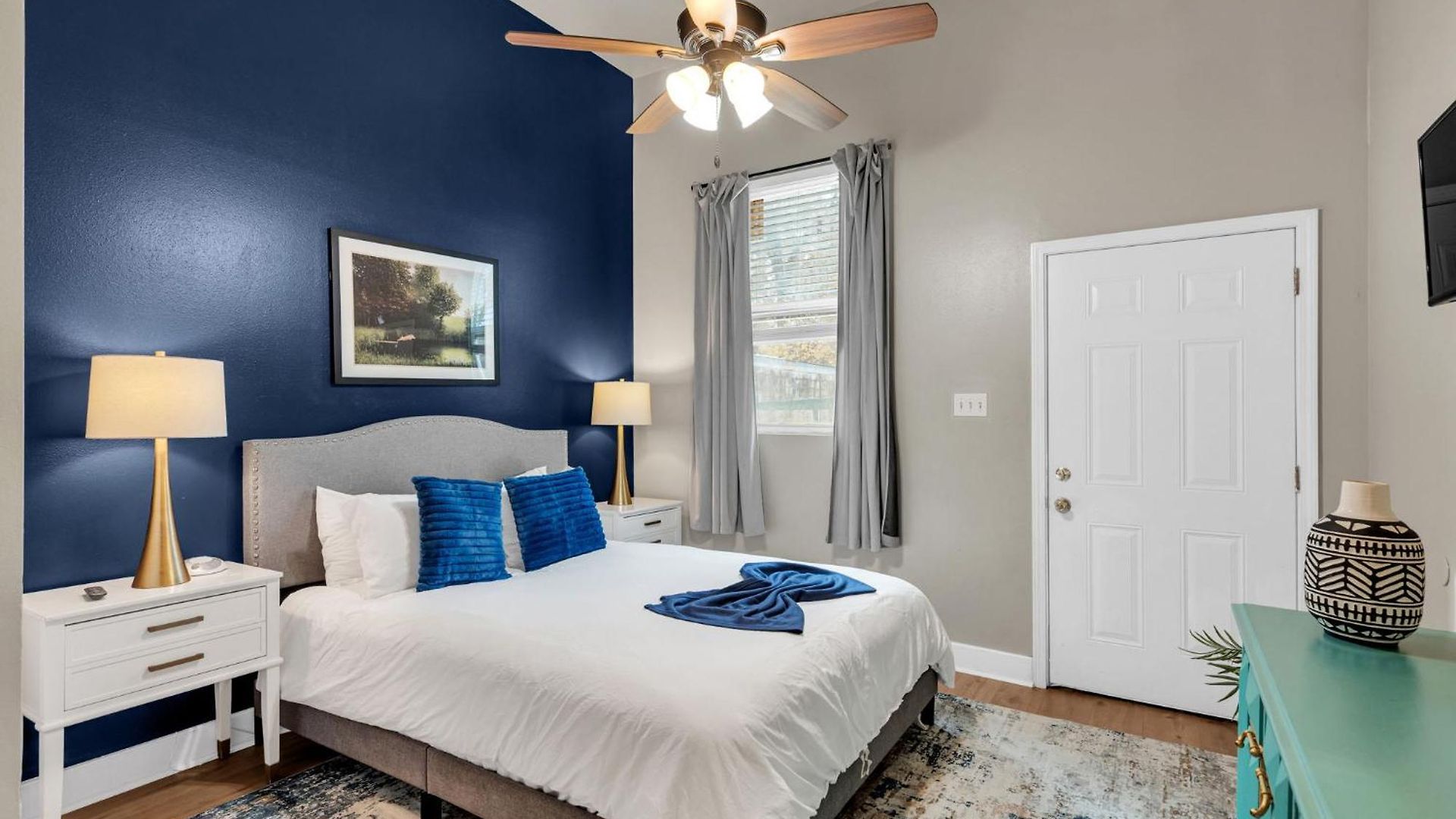 Tranquil Retreat W High Ceilings Near Streetcar * New Orleans