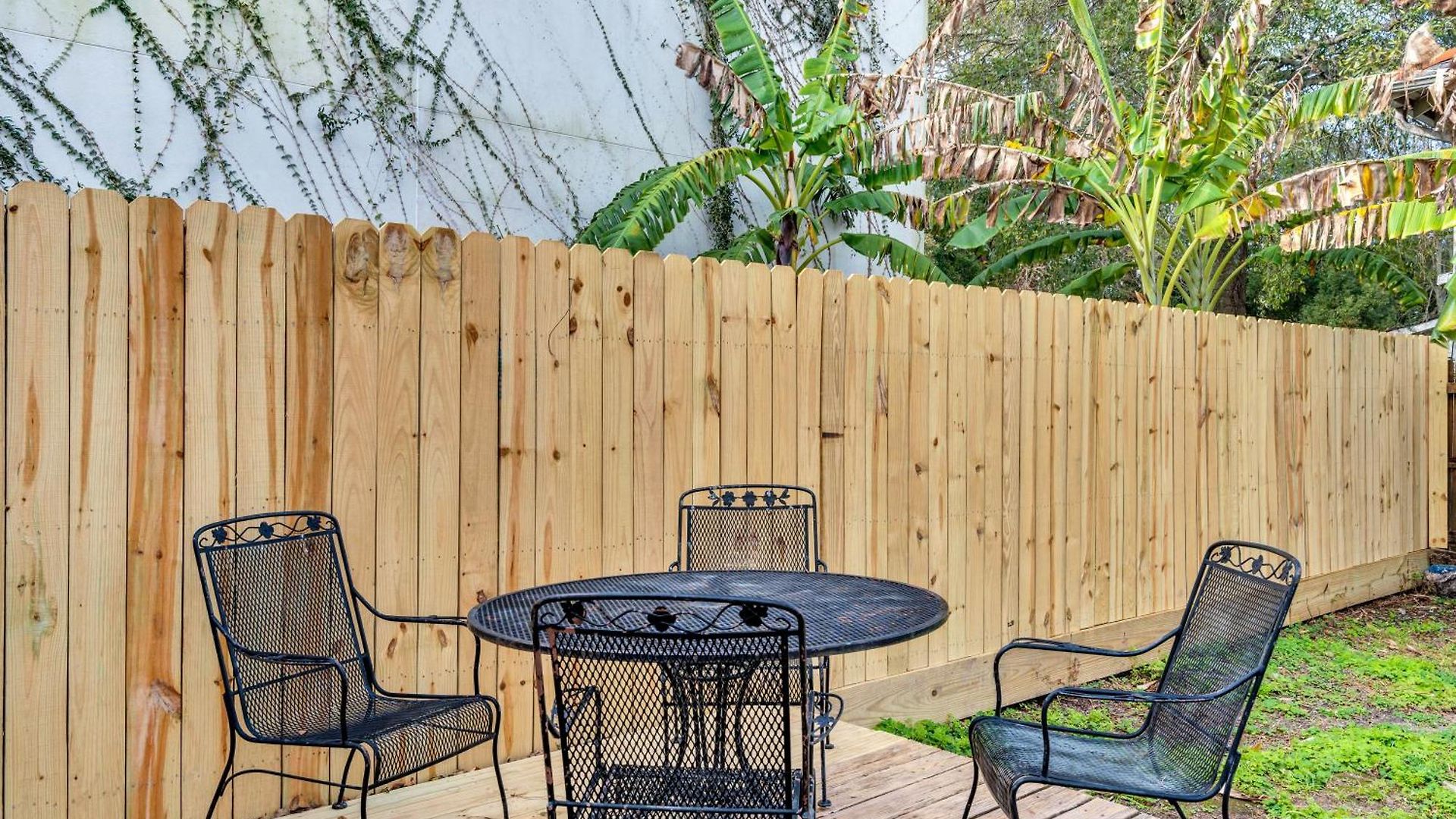 Bywater Retreat W Backyard Patio