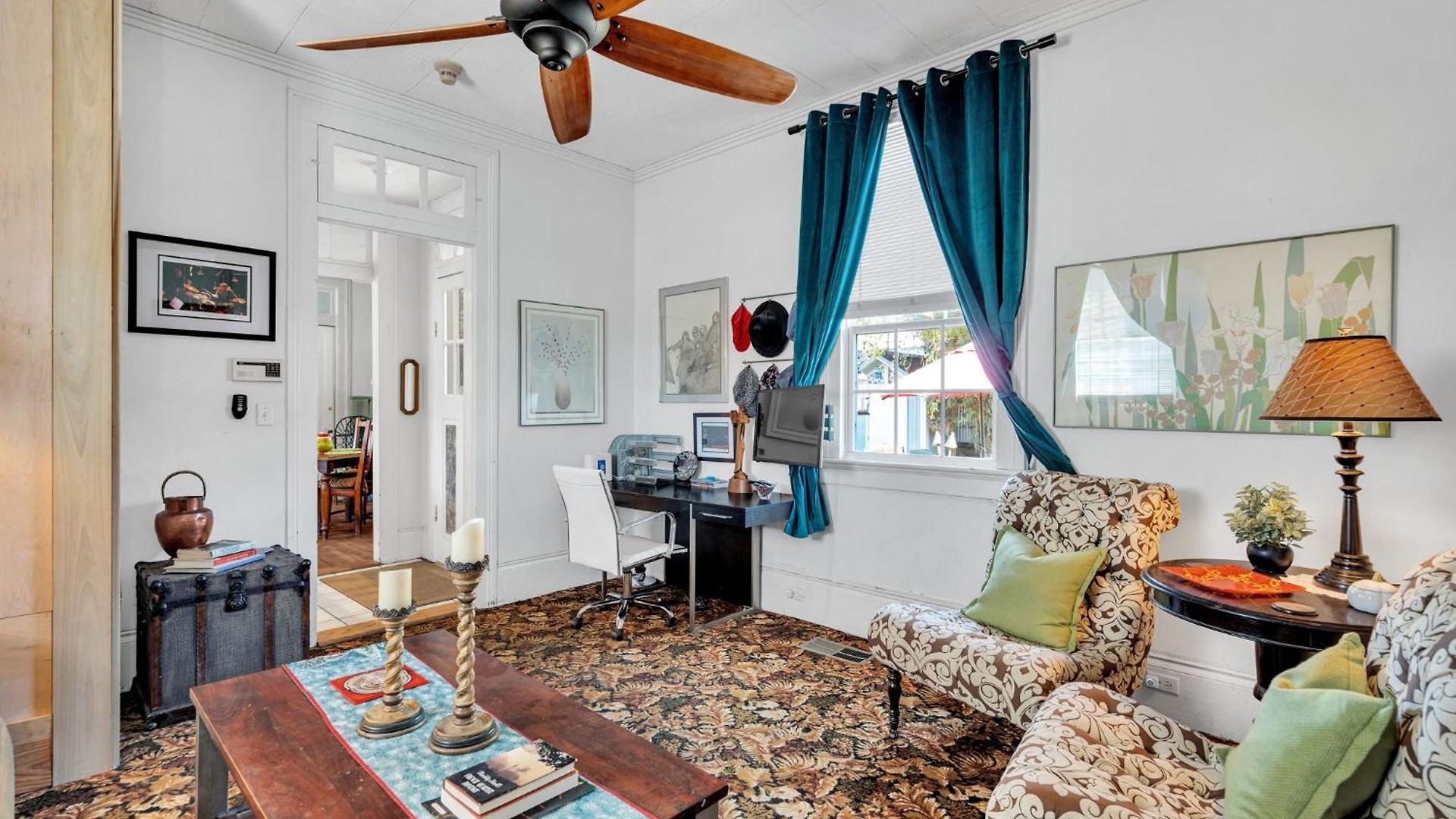 Holiday home Victorian W Gardens & Bayou-style Porch
