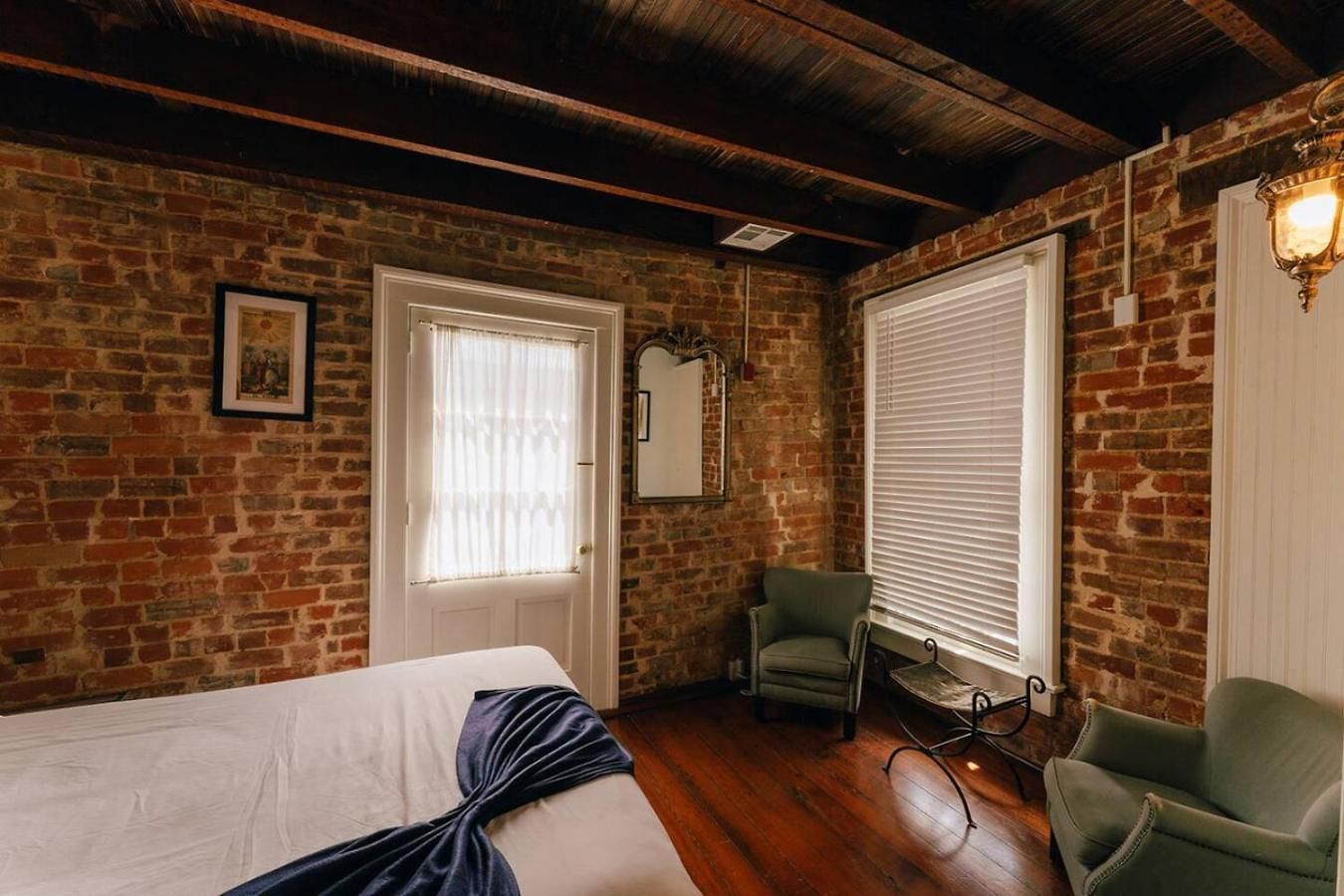 5 Themed Units In Fq With Pool Holiday home New Orleans