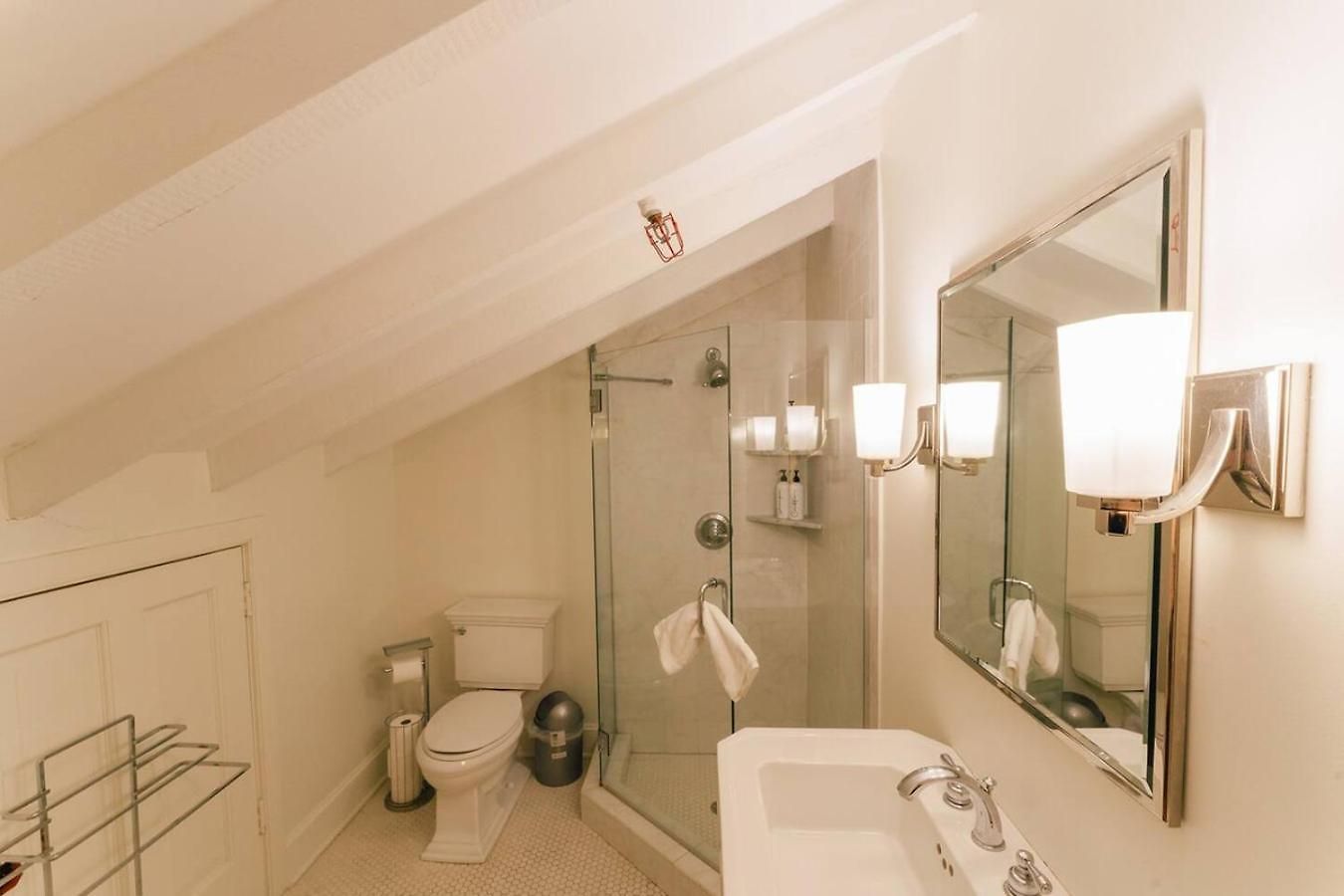 5 Themed Units In Fq With Pool Holiday home