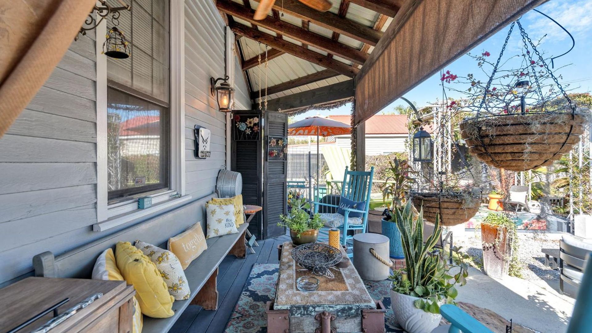 Holiday home Victorian W Gardens & Bayou-style Porch New Orleans