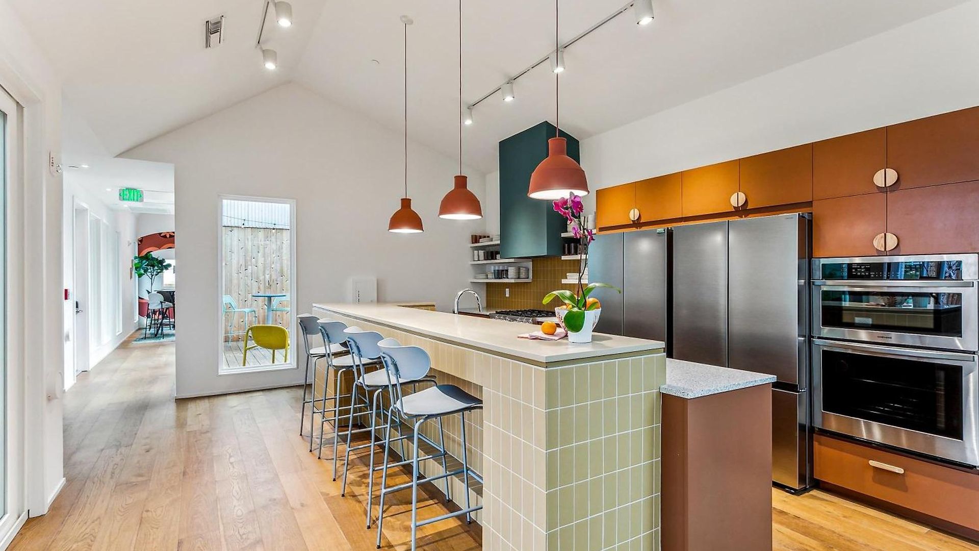 The Herald 12br Private Holiday home *