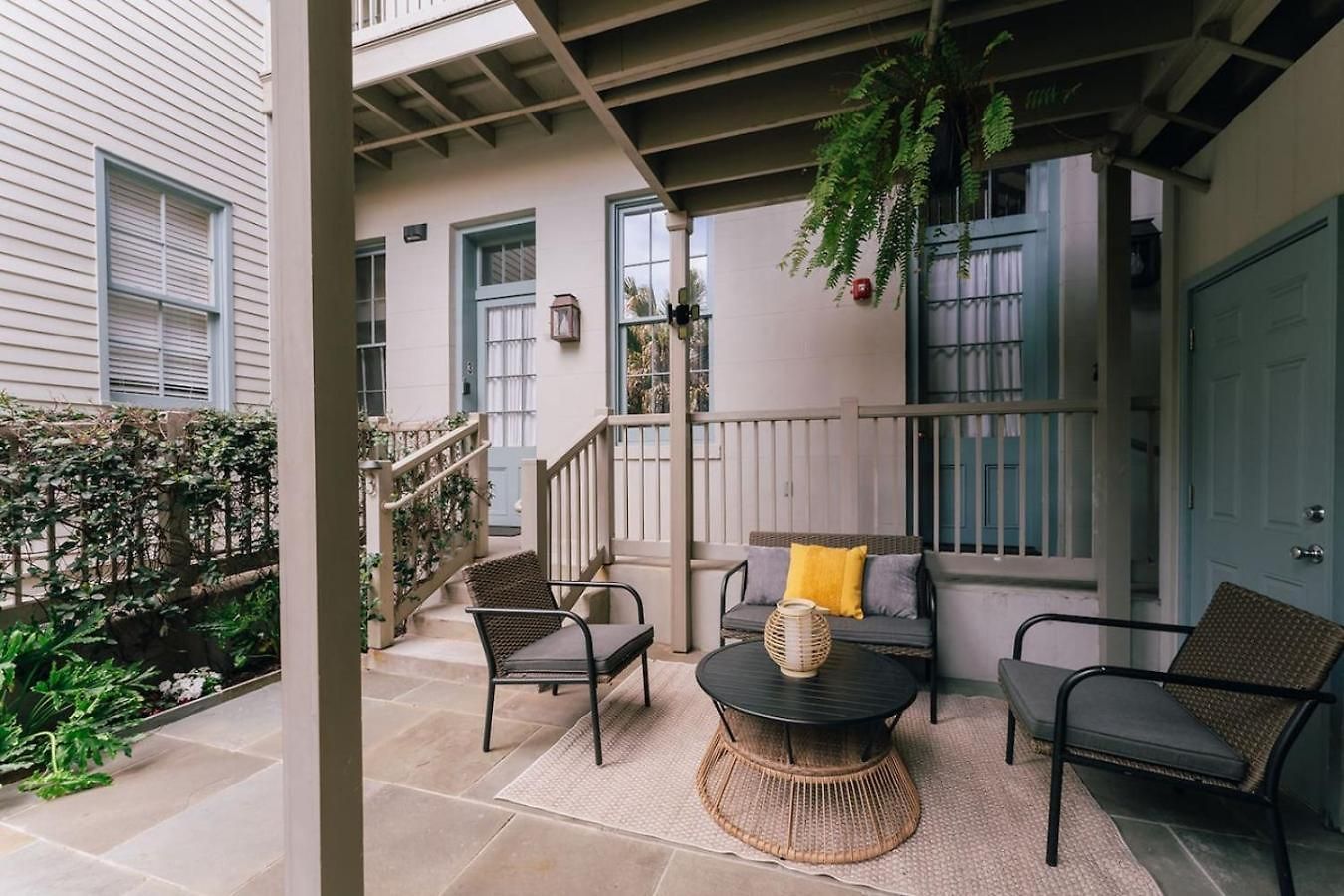5 Themed Units In Fq With Pool Holiday home