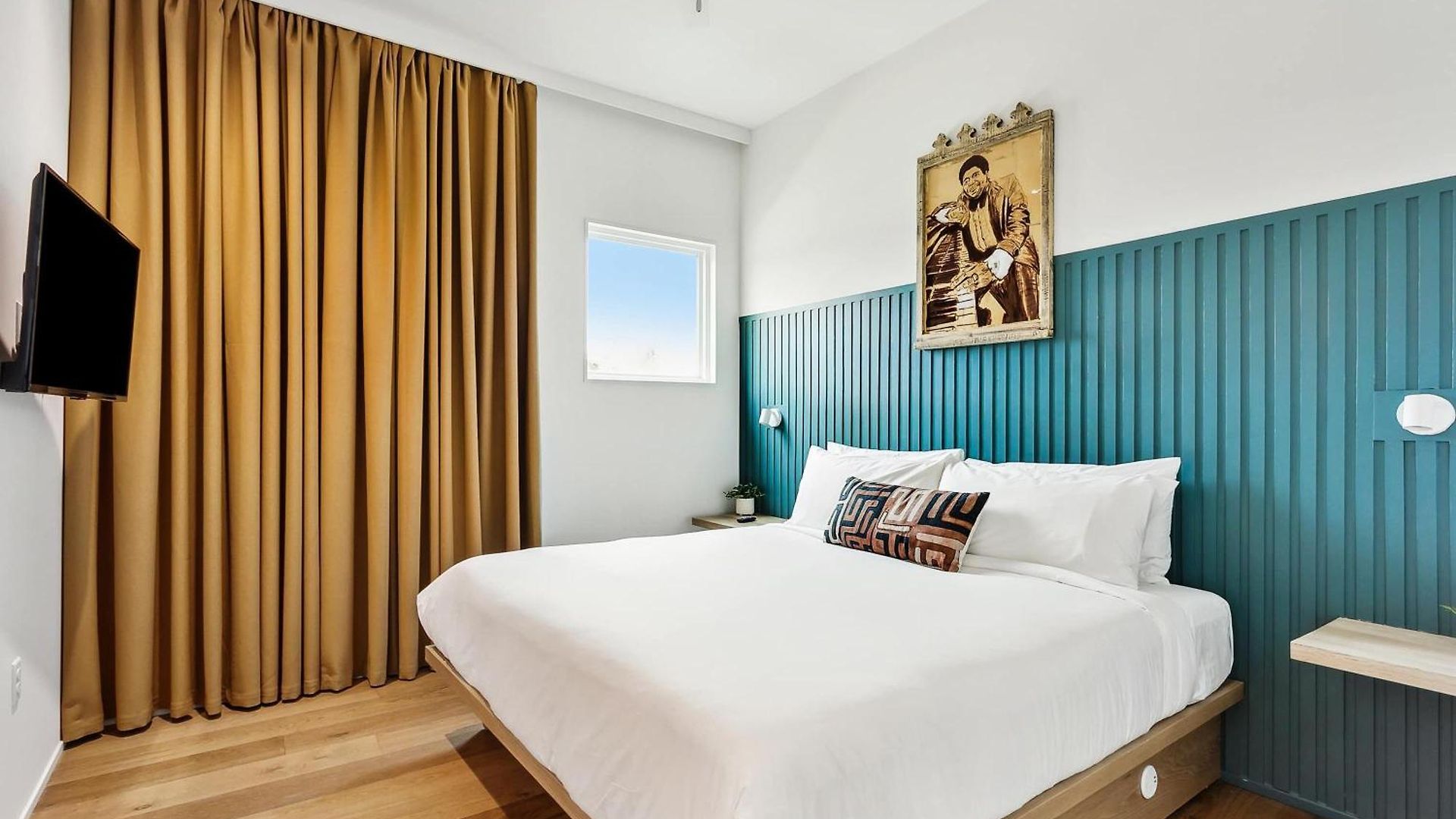 The Cocodrie Private 12br Holiday home *