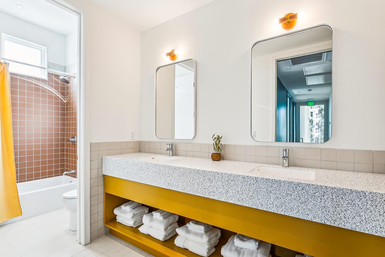 The Herald 12br Private *