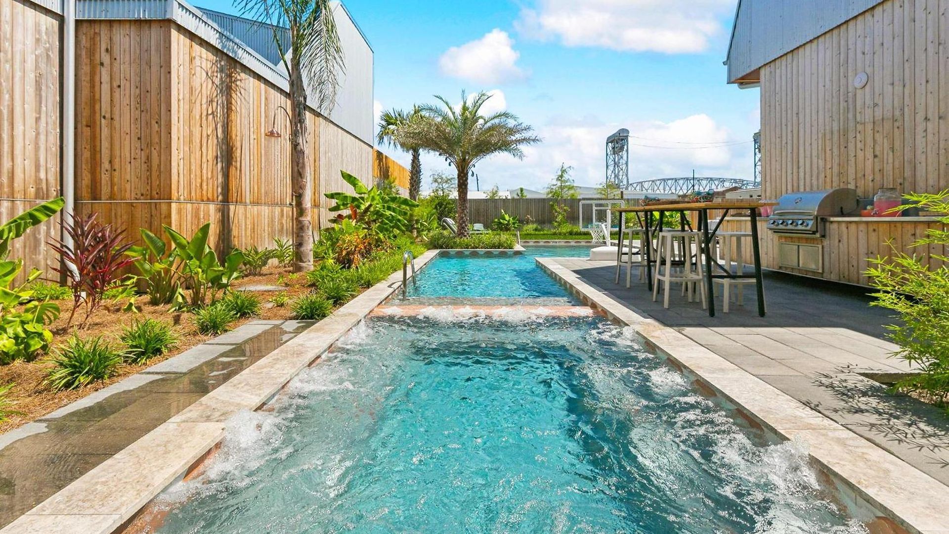 The Cocodrie Private 12br Holiday home