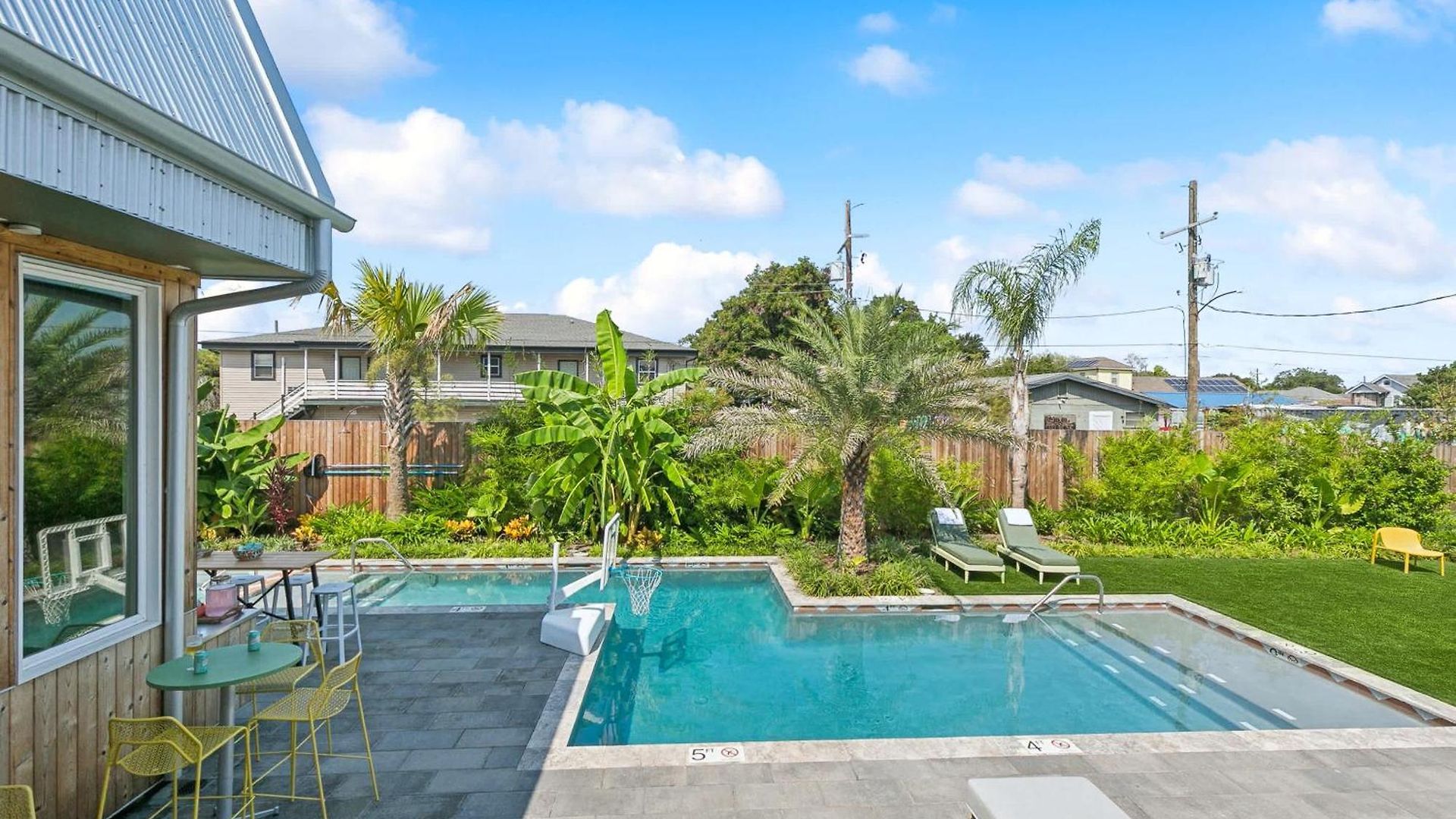 The Herald 12br Private Holiday home