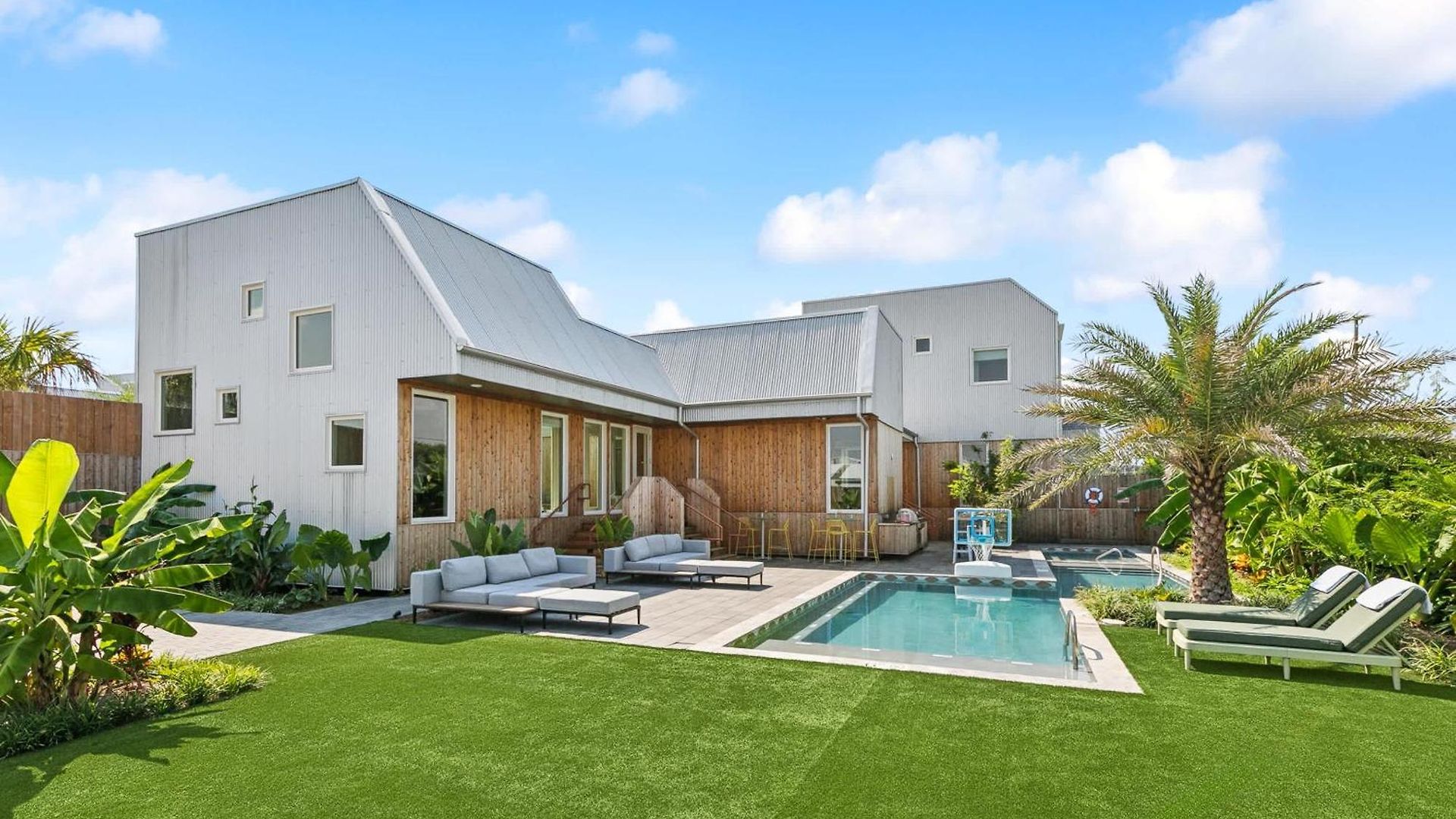 The Herald 12br Private *