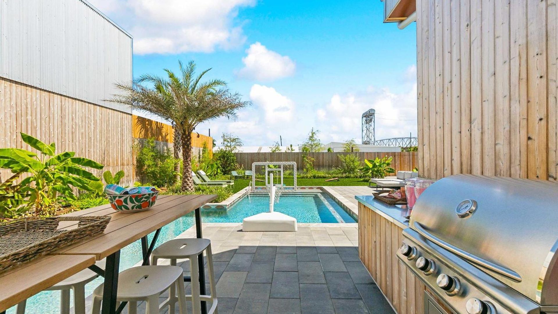 The Cocodrie Private 12br Holiday home