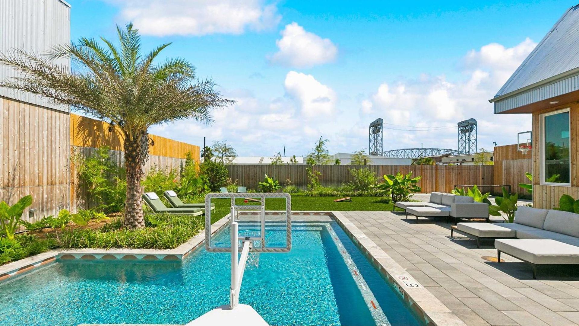 The Cocodrie Private 12br * New Orleans