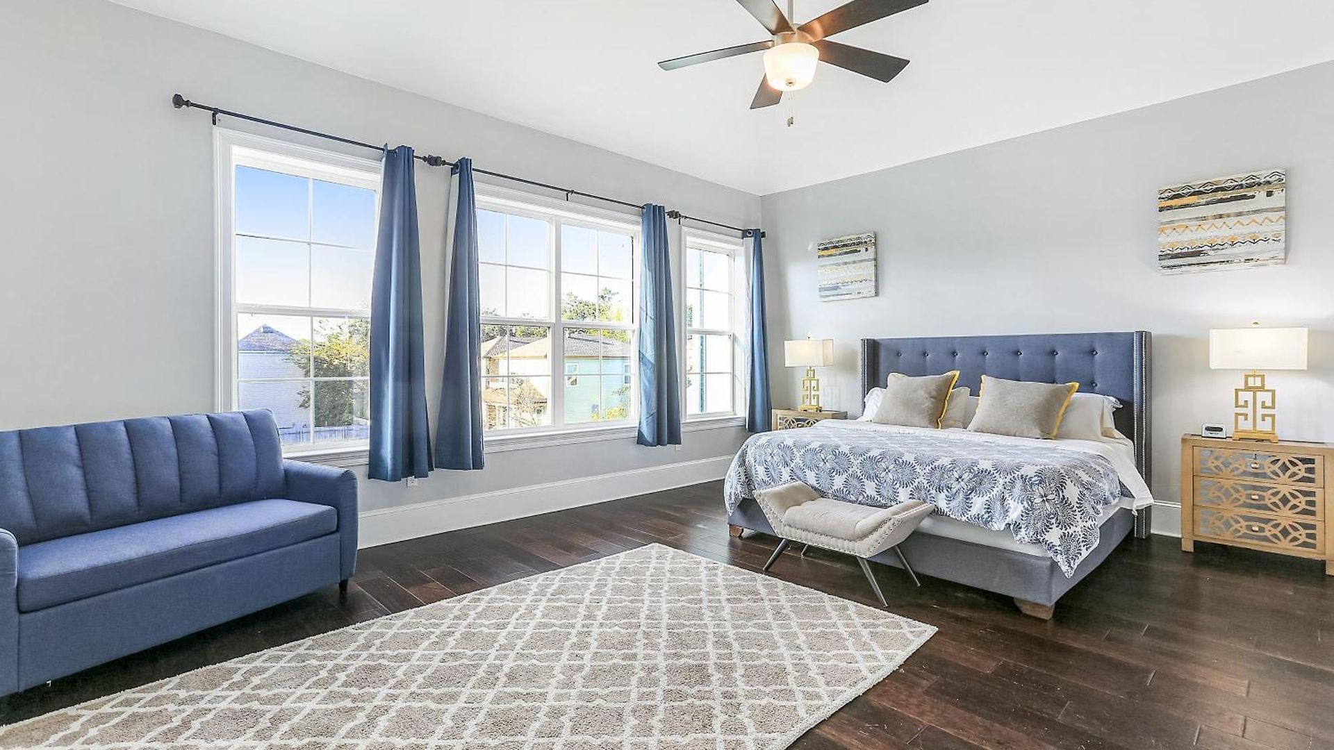 Sunny Walking Distance To Quarter And Dome Apartment *