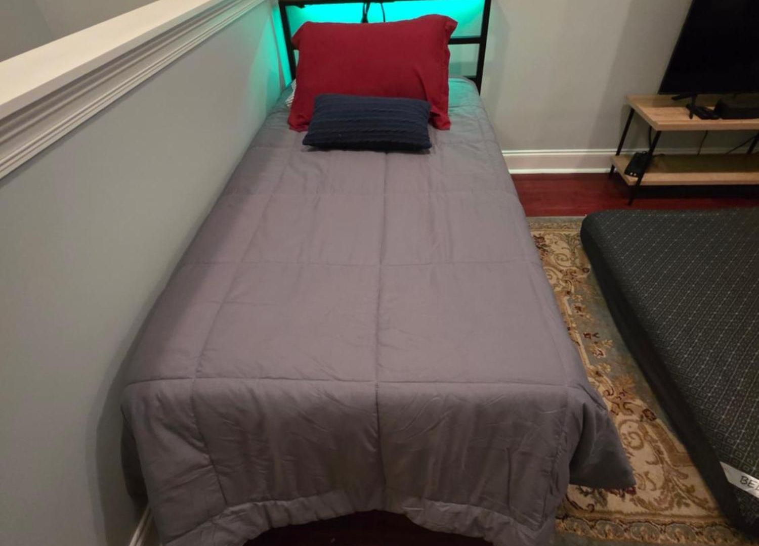 Apartment Private Bedroom Bath Sitting & Porch *