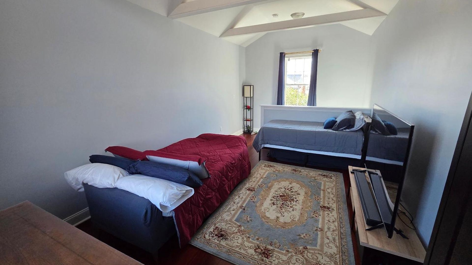 Apartment Private Bedroom Bath Sitting & Porch *