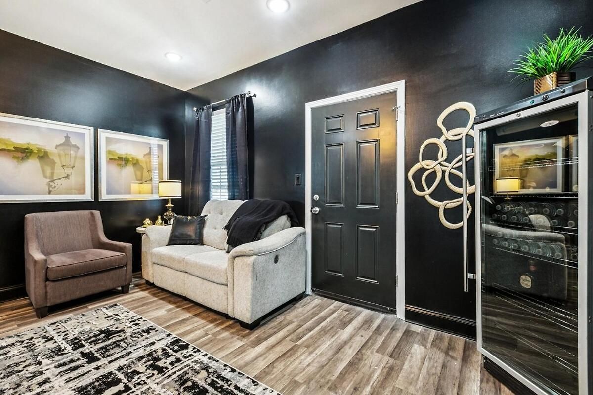 Spacious 5br Nola Loft Perfect For Groups Apartment