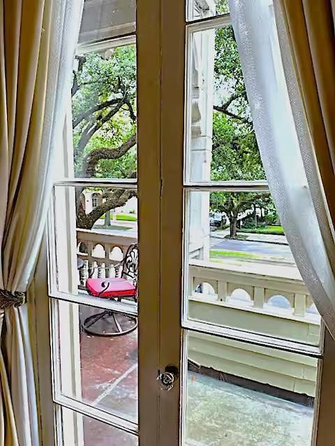 Walker Mansion On St Charles Ave - Unit 4 Apartment