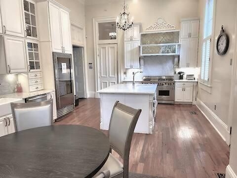 Walker Mansion On St Charles Ave - Unit 4 Apartment