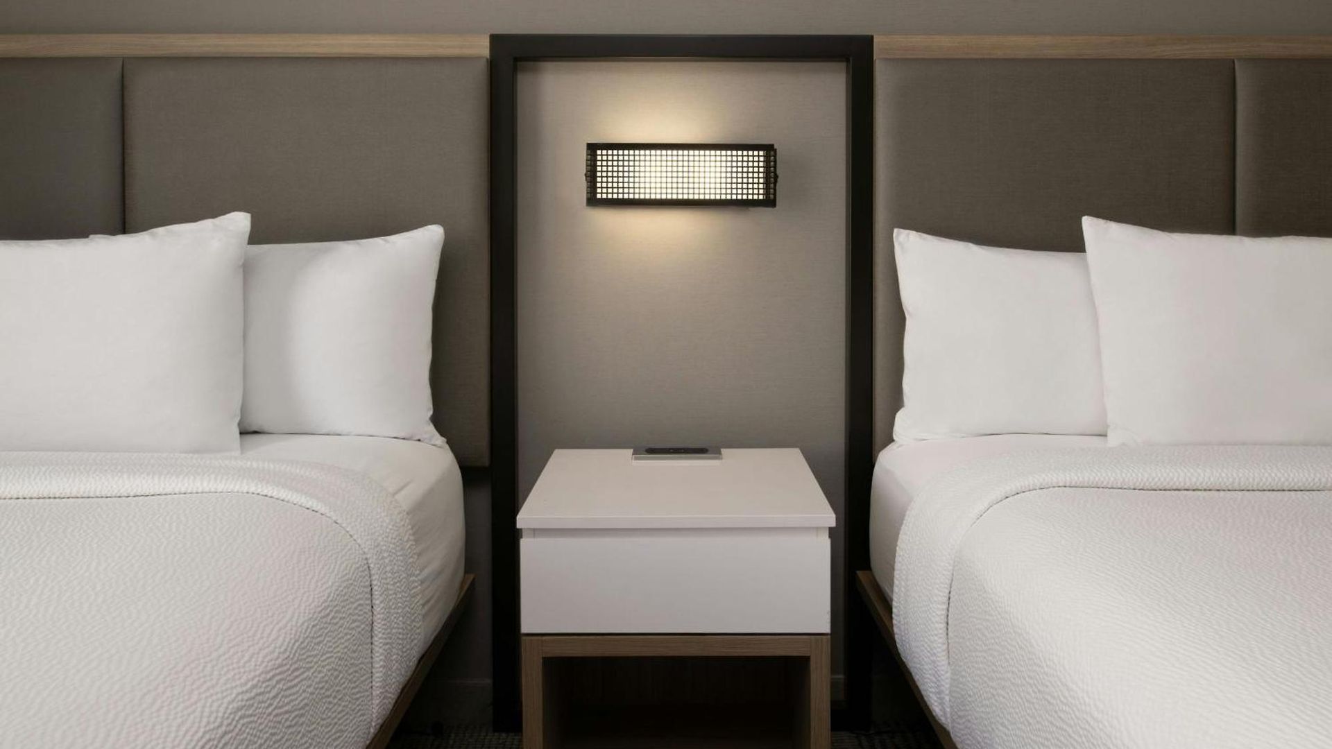 Springhill By Marriott Warehouse Arts District Hotel 3*