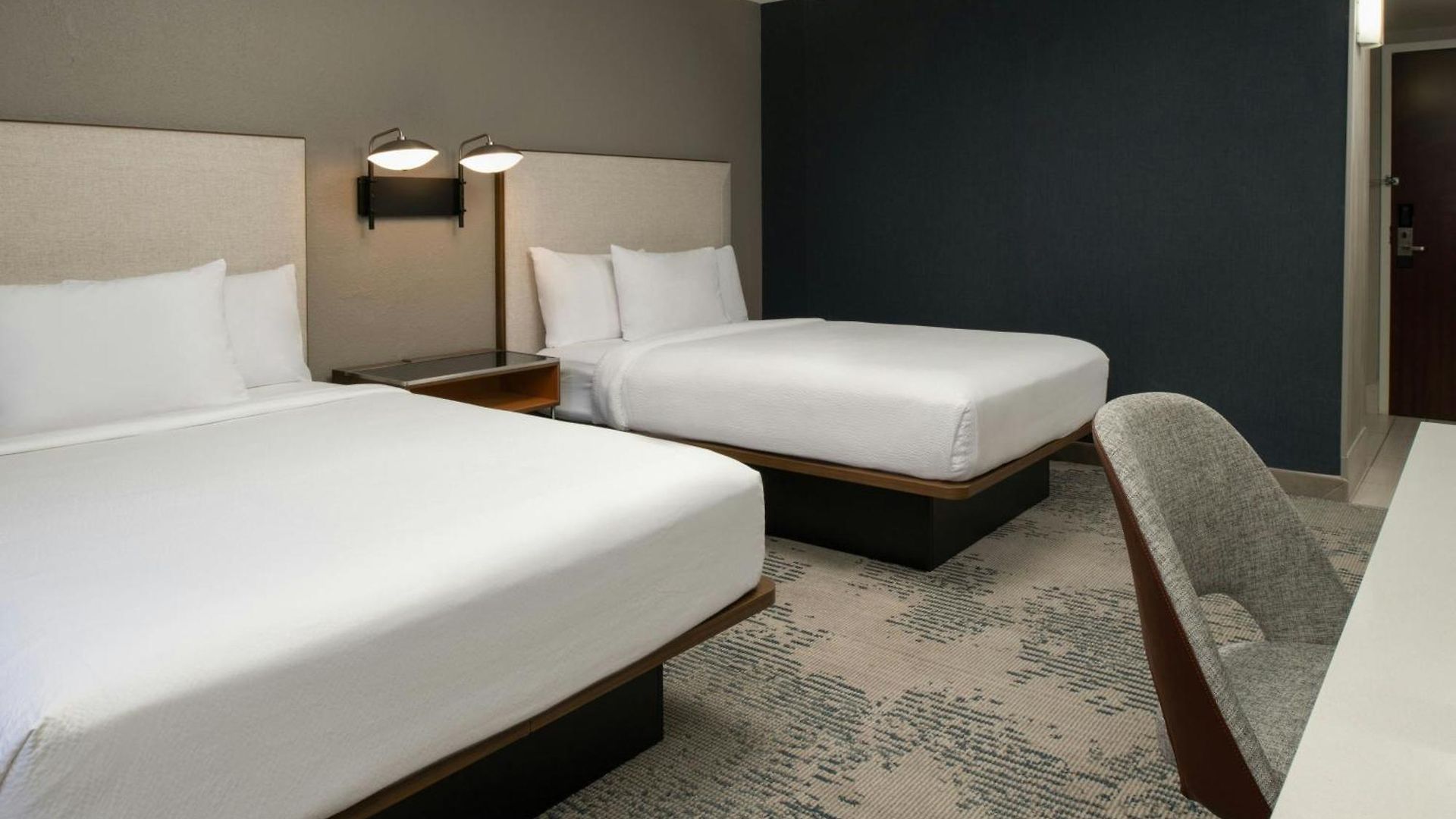 Courtyard By Marriott Warehouse Arts District New Orleans