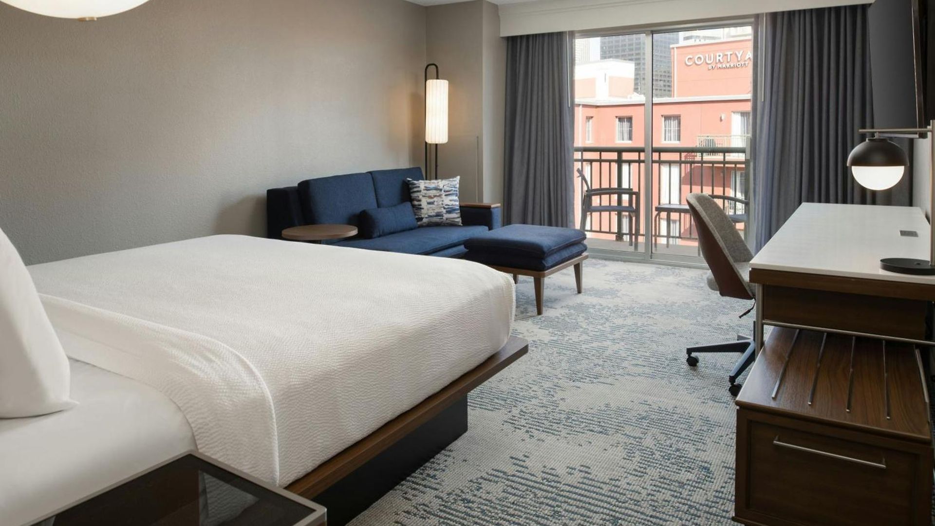 Courtyard By Marriott Warehouse Arts District Hotel New Orleans