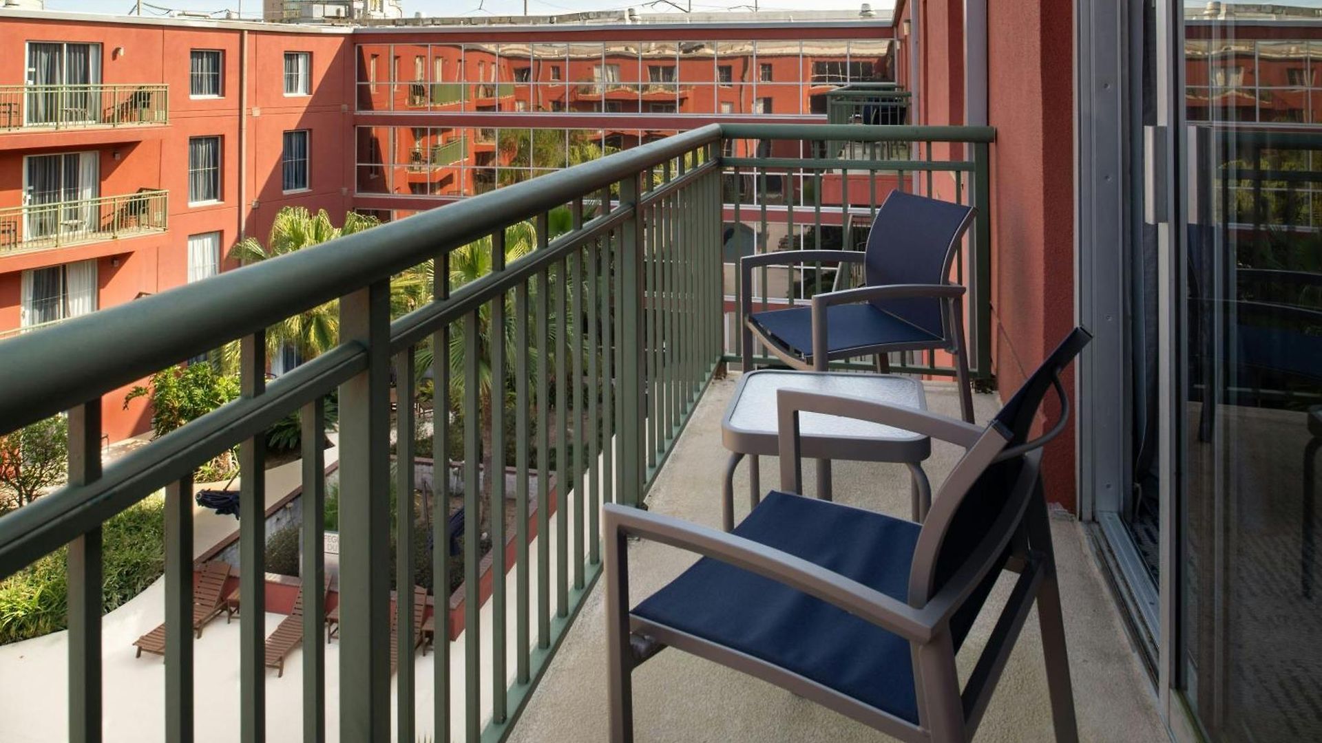 Hotel Courtyard By Marriott Warehouse Arts District New Orleans