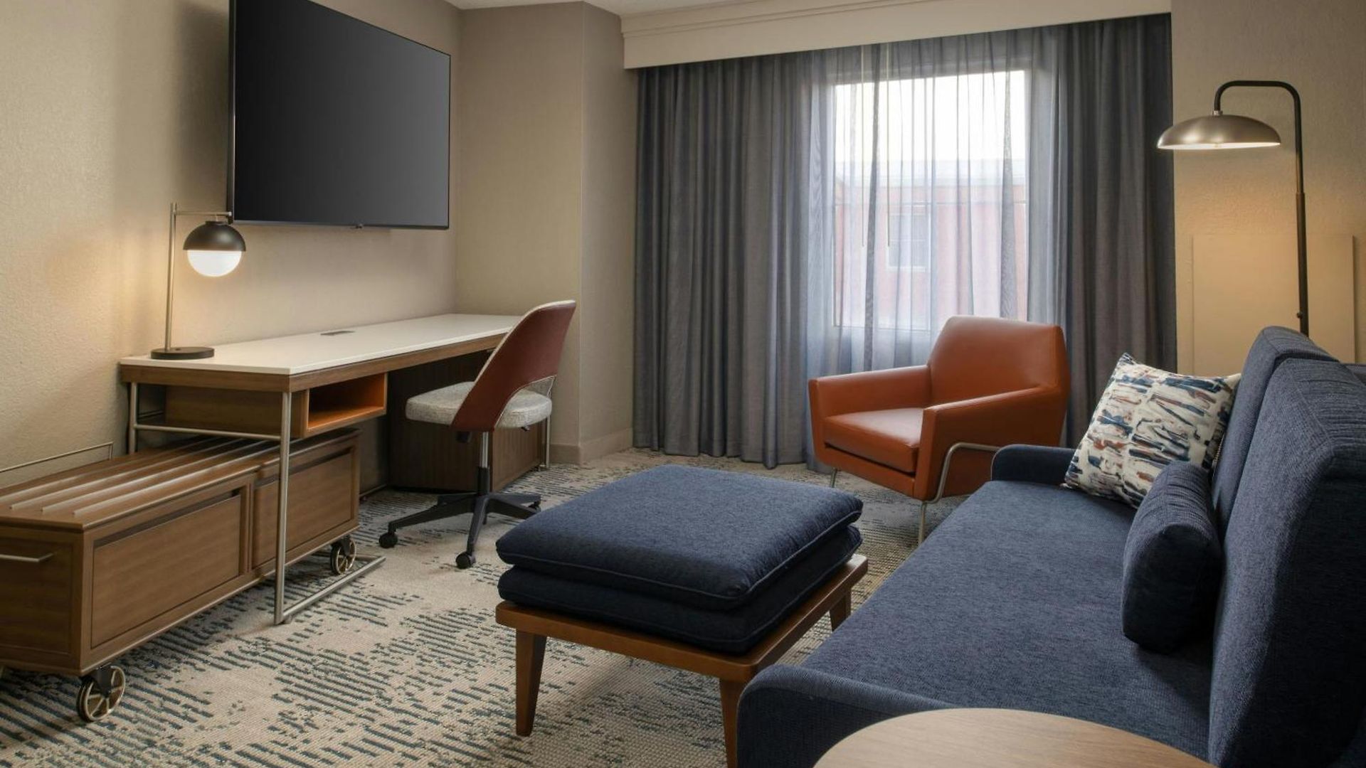 Courtyard By Marriott Warehouse Arts District Hotel New Orleans