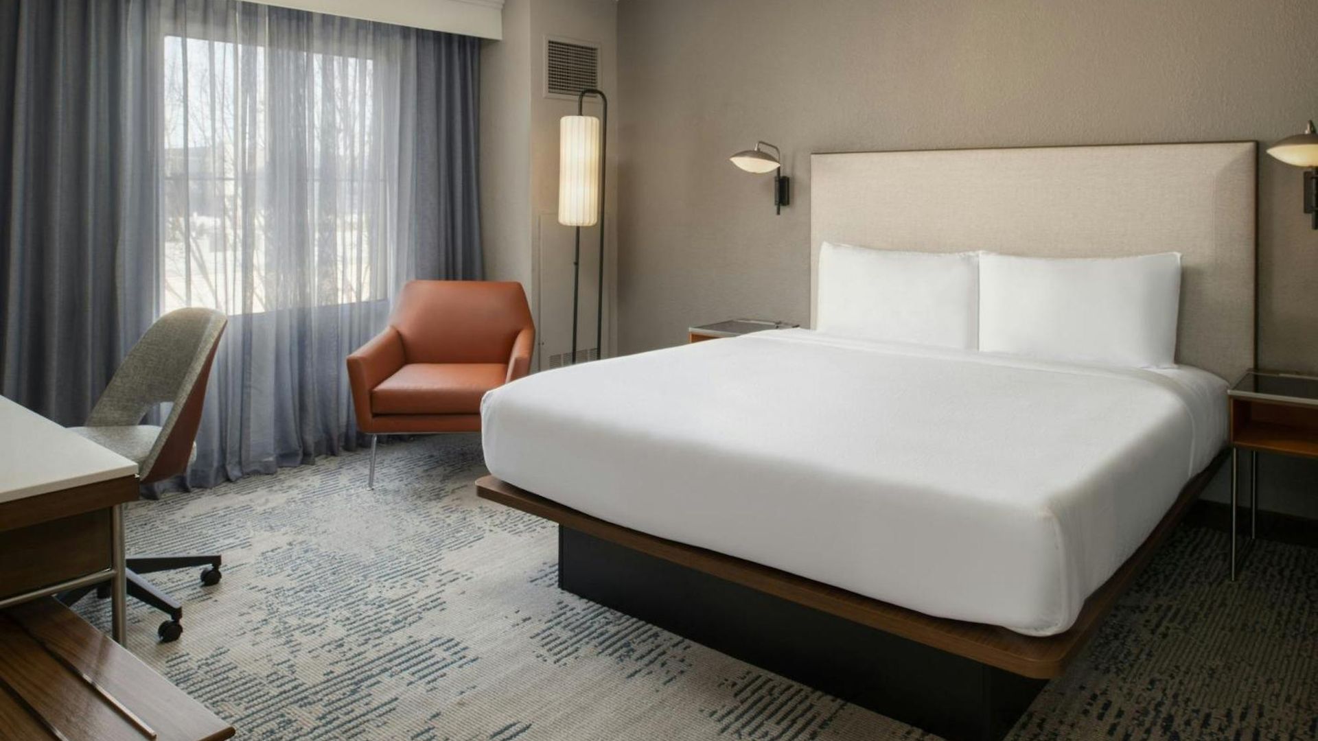 Courtyard By Marriott Warehouse Arts District 3*
