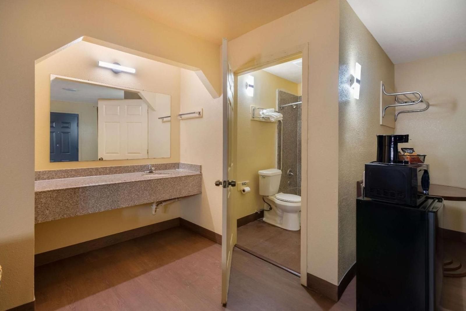Relax Inn & Suites Hotel New Orleans