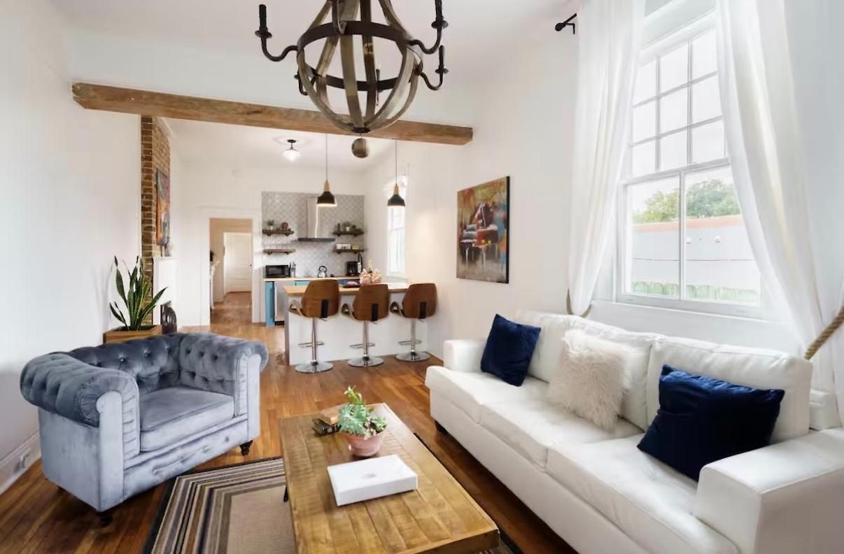 Modern Victorian House With Relaxing Courtyard - Near Fq Holiday home *