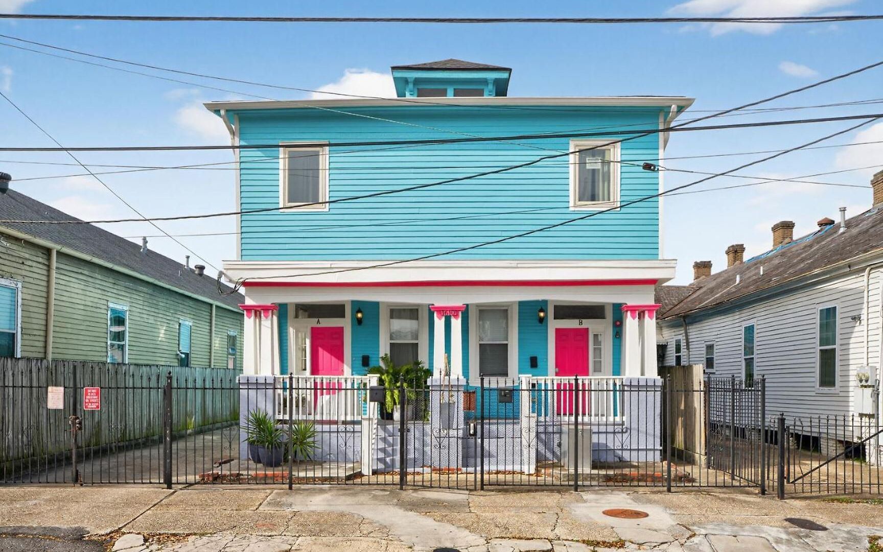 Urban 3 Bedroom Local Art Filled Frenchman Oasis