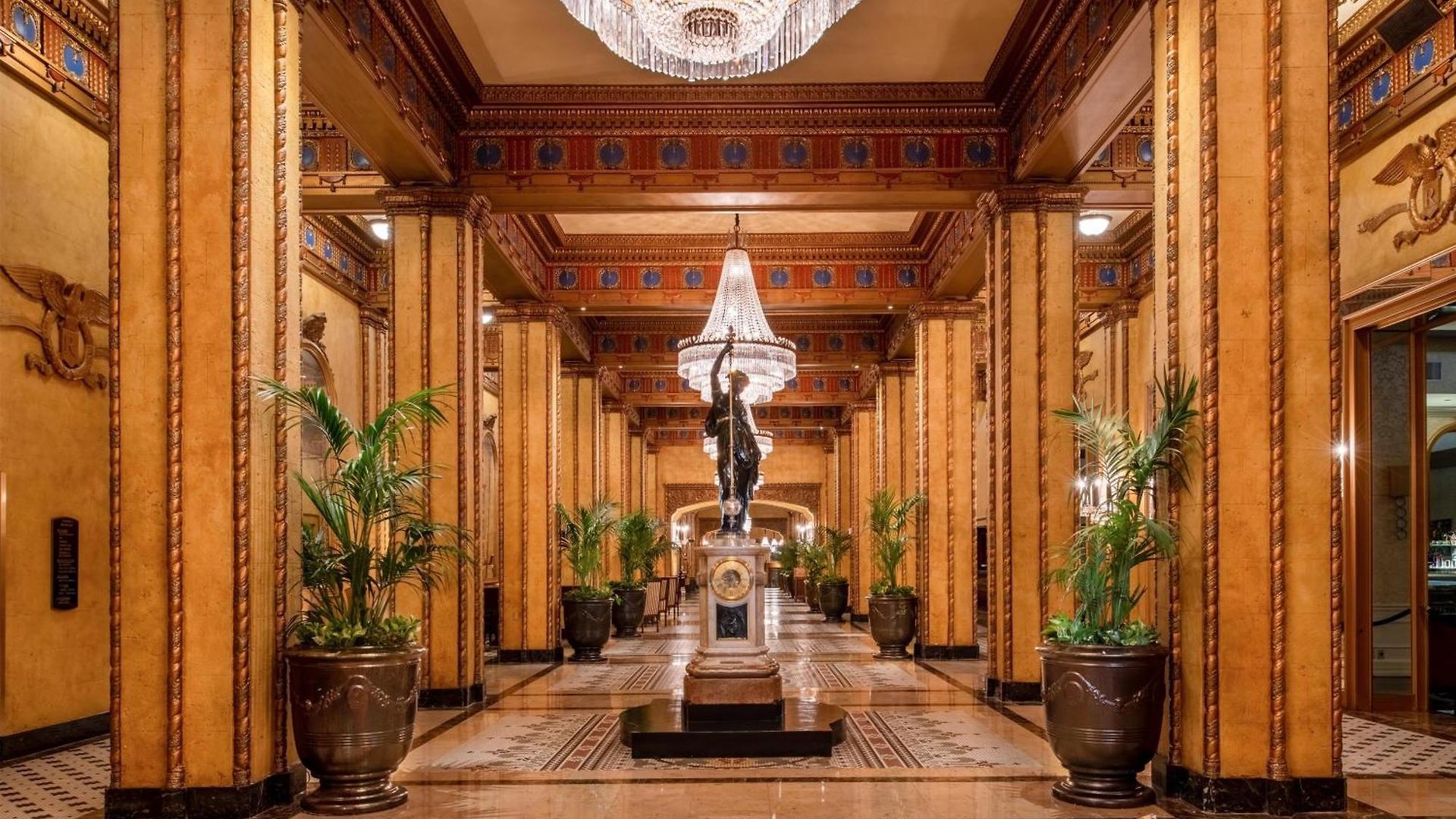 The Roosevelt - Waldorf Astoria & Hotel New Orleans