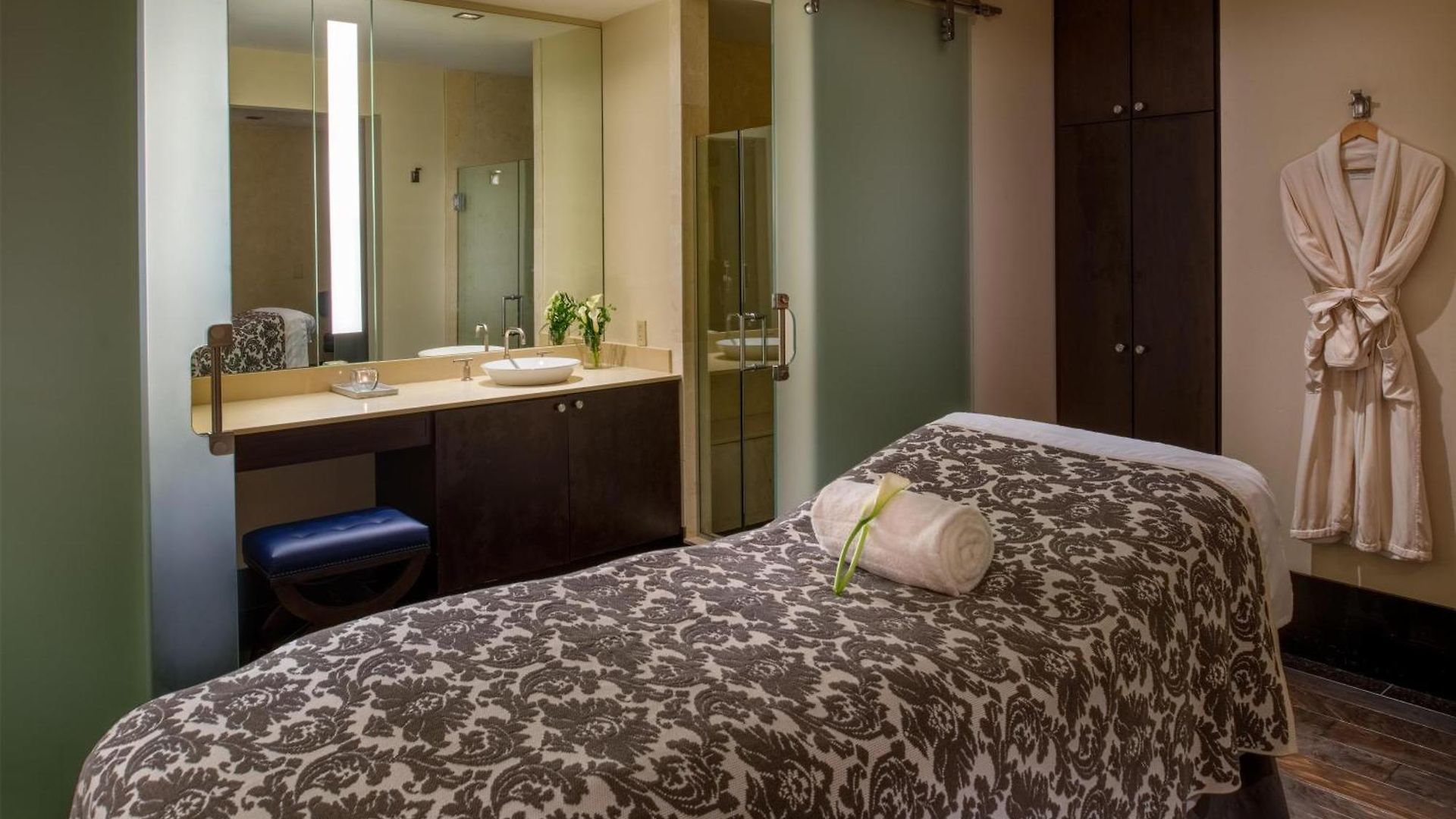 The Roosevelt - Waldorf Astoria & Hotel New Orleans