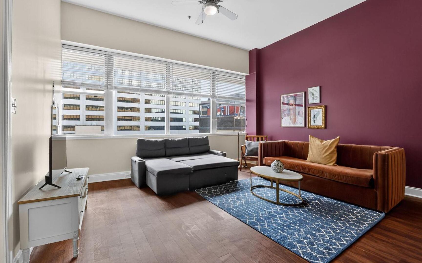 Apartment Roami At Duncan Plaza