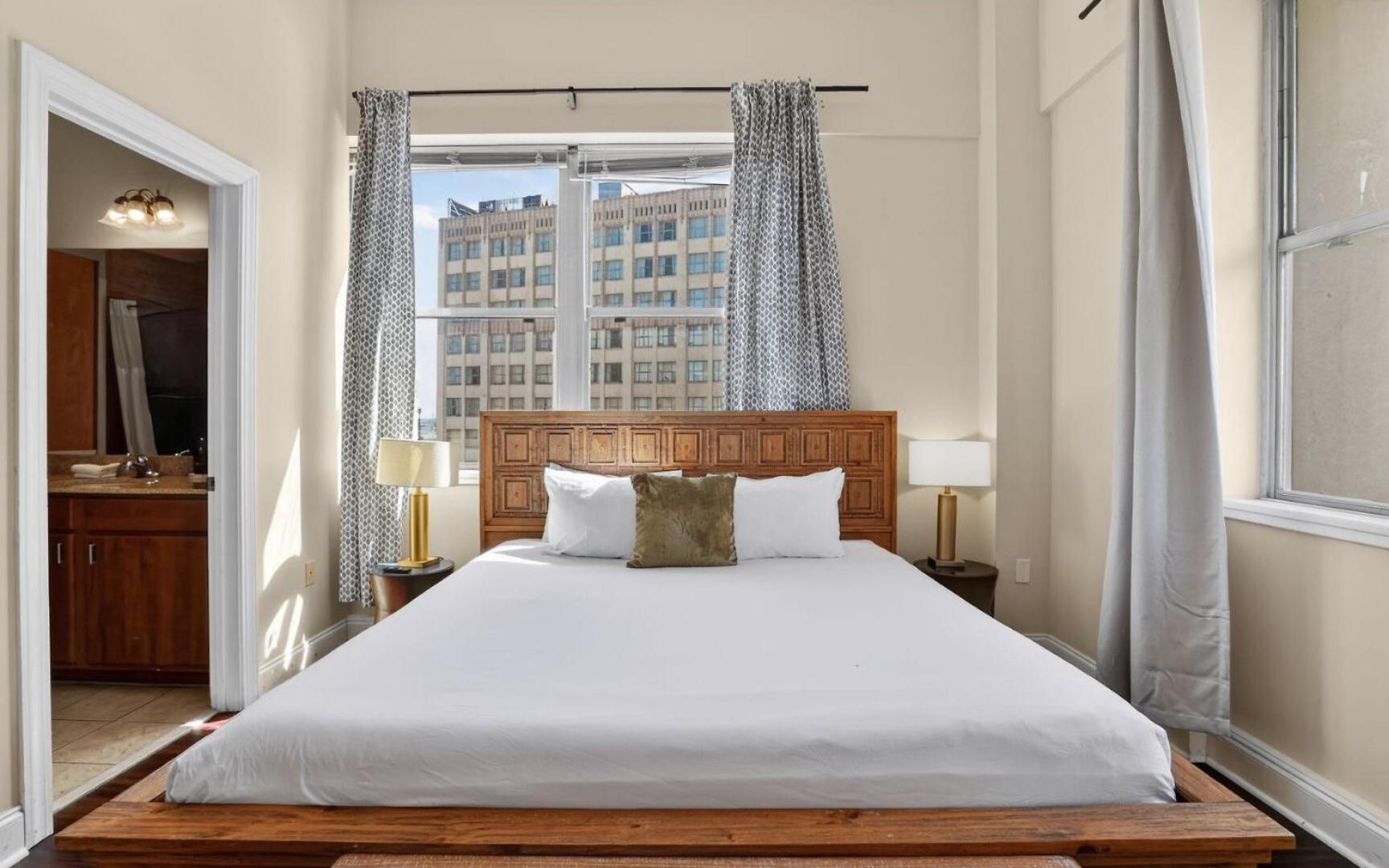 Apartment Roami At Duncan Plaza