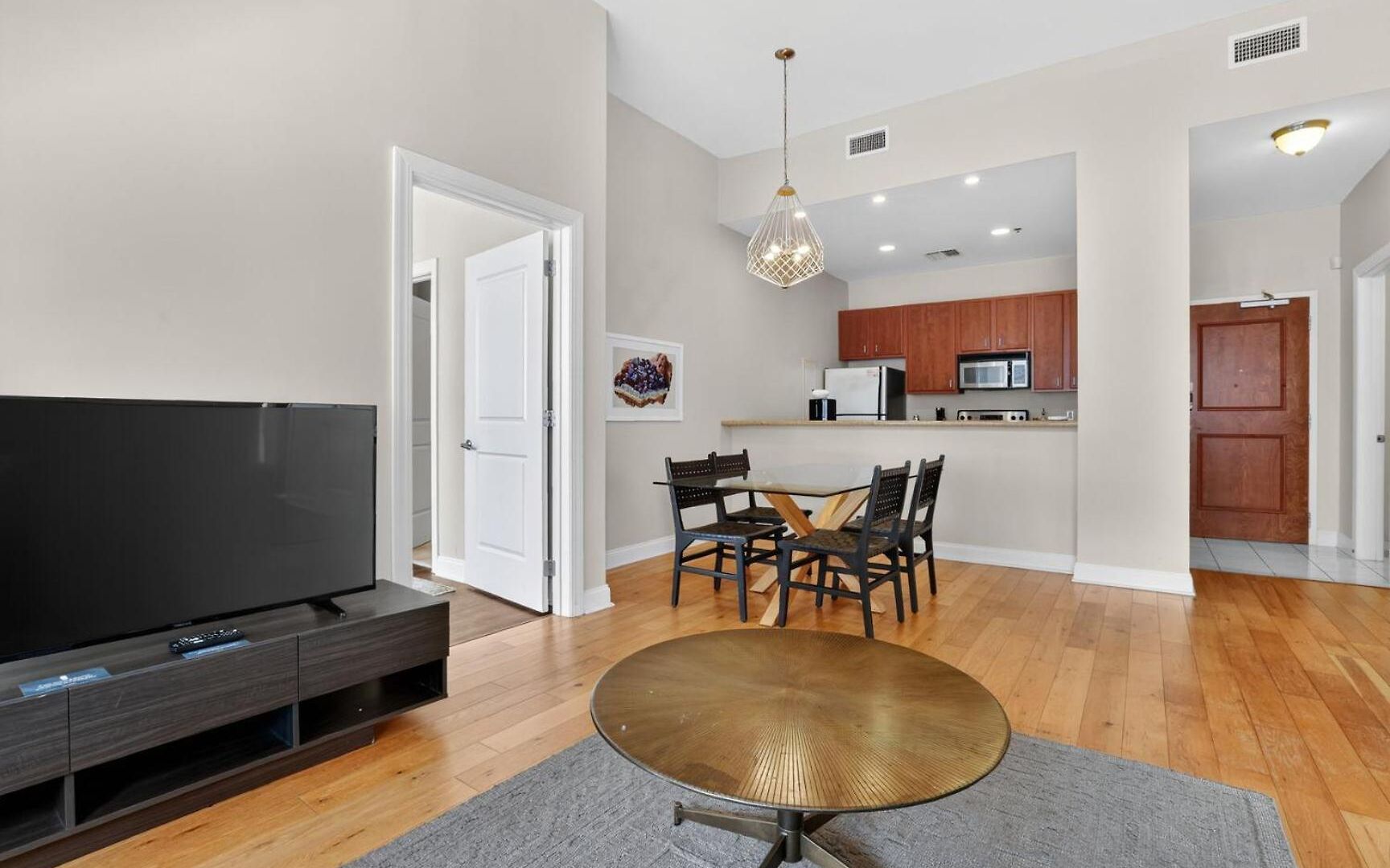 Apartment Roami At Duncan Plaza New Orleans
